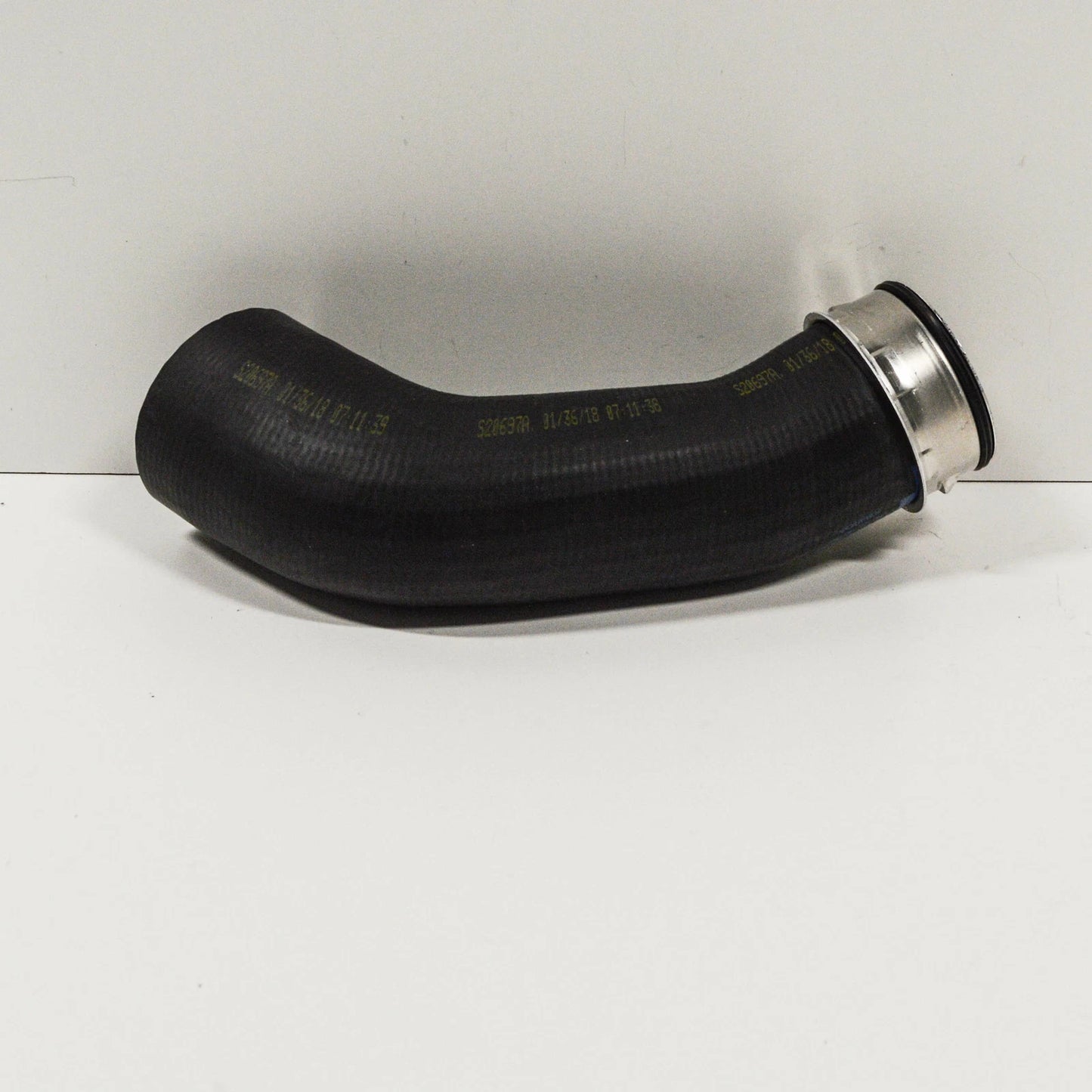 NEW VW TRANSPORTER T5 CHARGE AIR COOLER PRESSURE HOSE 7E0145790