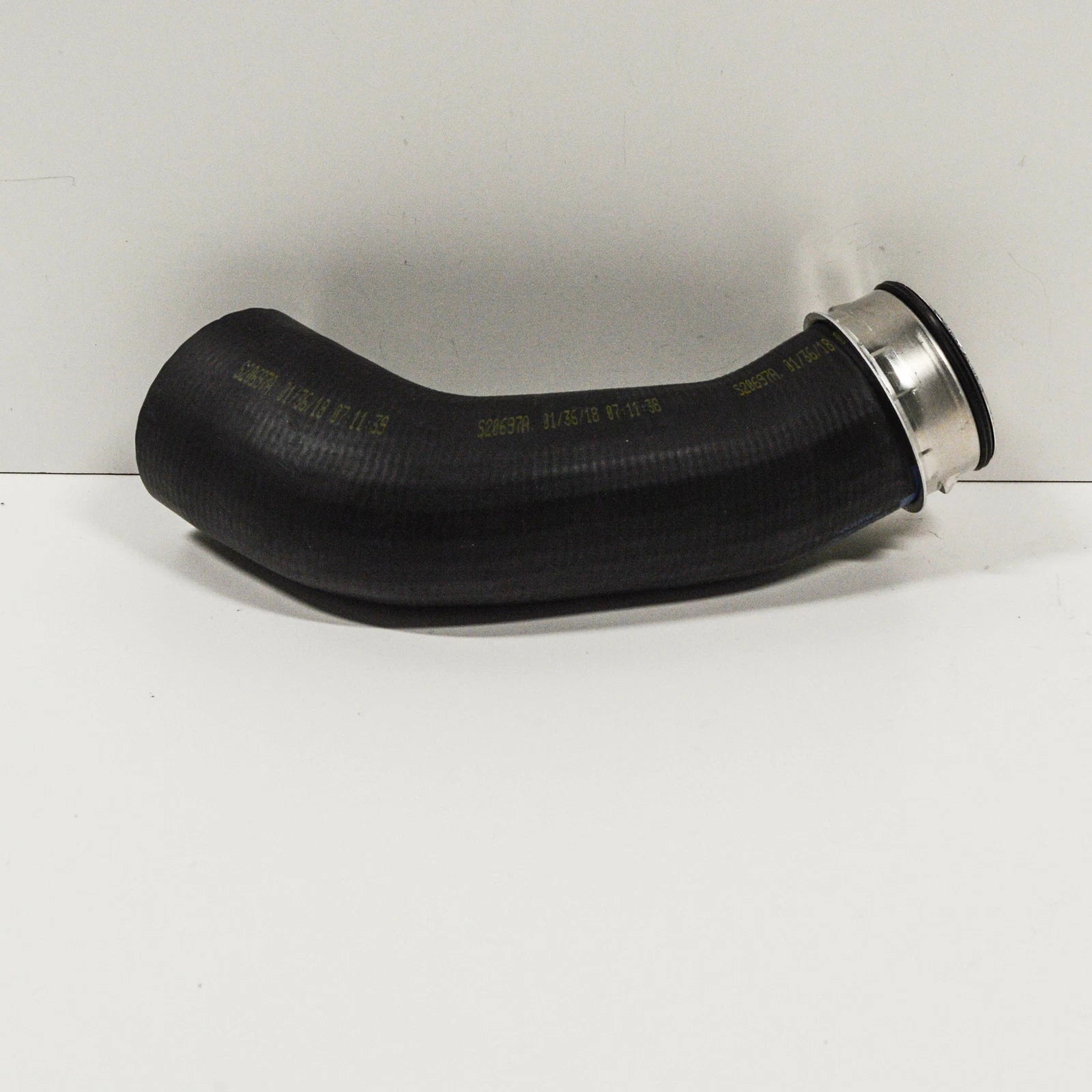 NEW VW TRANSPORTER T5 CHARGE AIR COOLER PRESSURE HOSE 7E0145790