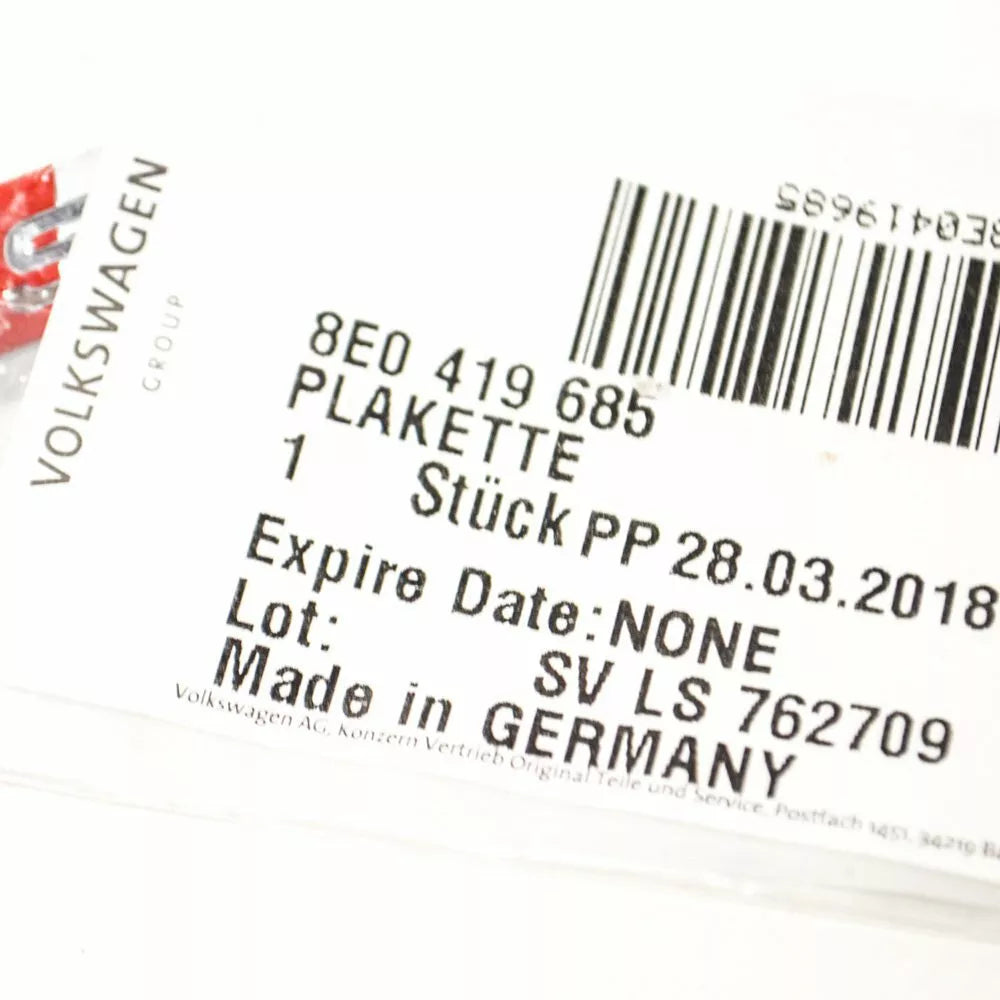 NEW AUDI A4 S4 STEERING WHEEL EMBLEM BADGE LOGO 8E0419685