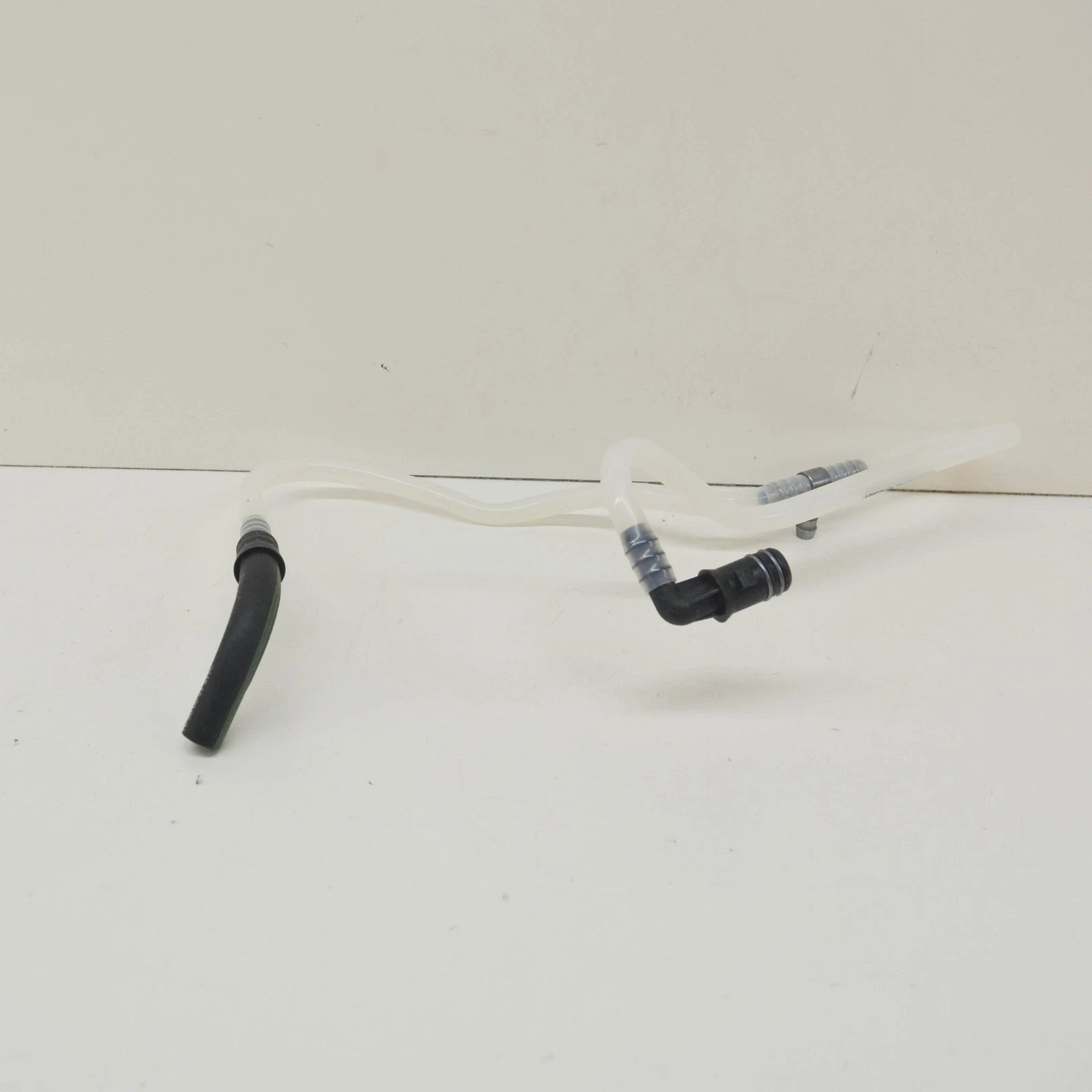 NEW BMW 5 E39 FUEL FEED LINE 13532248055 2248055 ORIGINAL