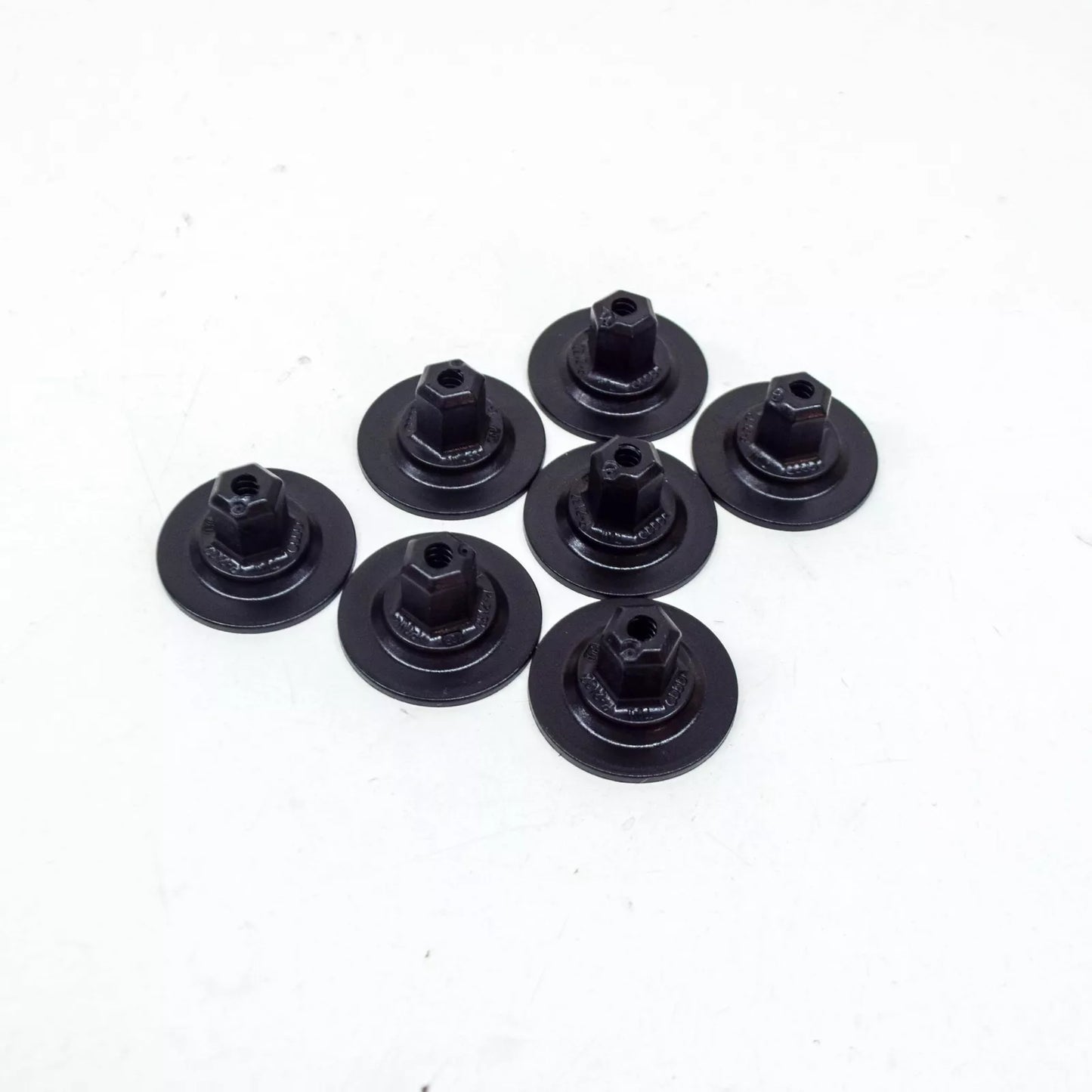 NEW AUDI TT 8S MK3 FRONT FENDER WHEELHOUSE LINER MOUNT KIT 8S0098629