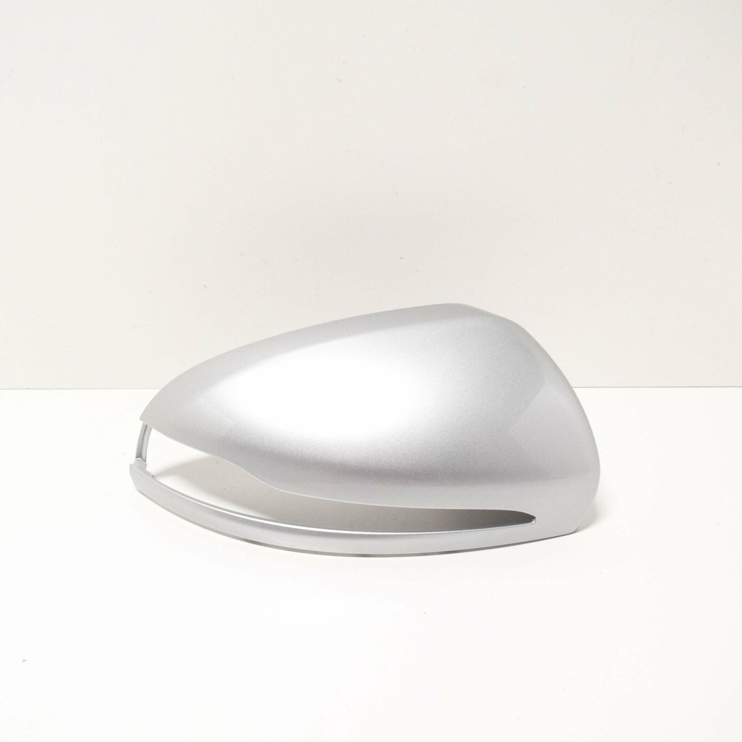 NEW MERCEDES-BENZ C-CLASS W205 RIGHT MIRROR COVER A09981150009775 LHD ORIGINAL