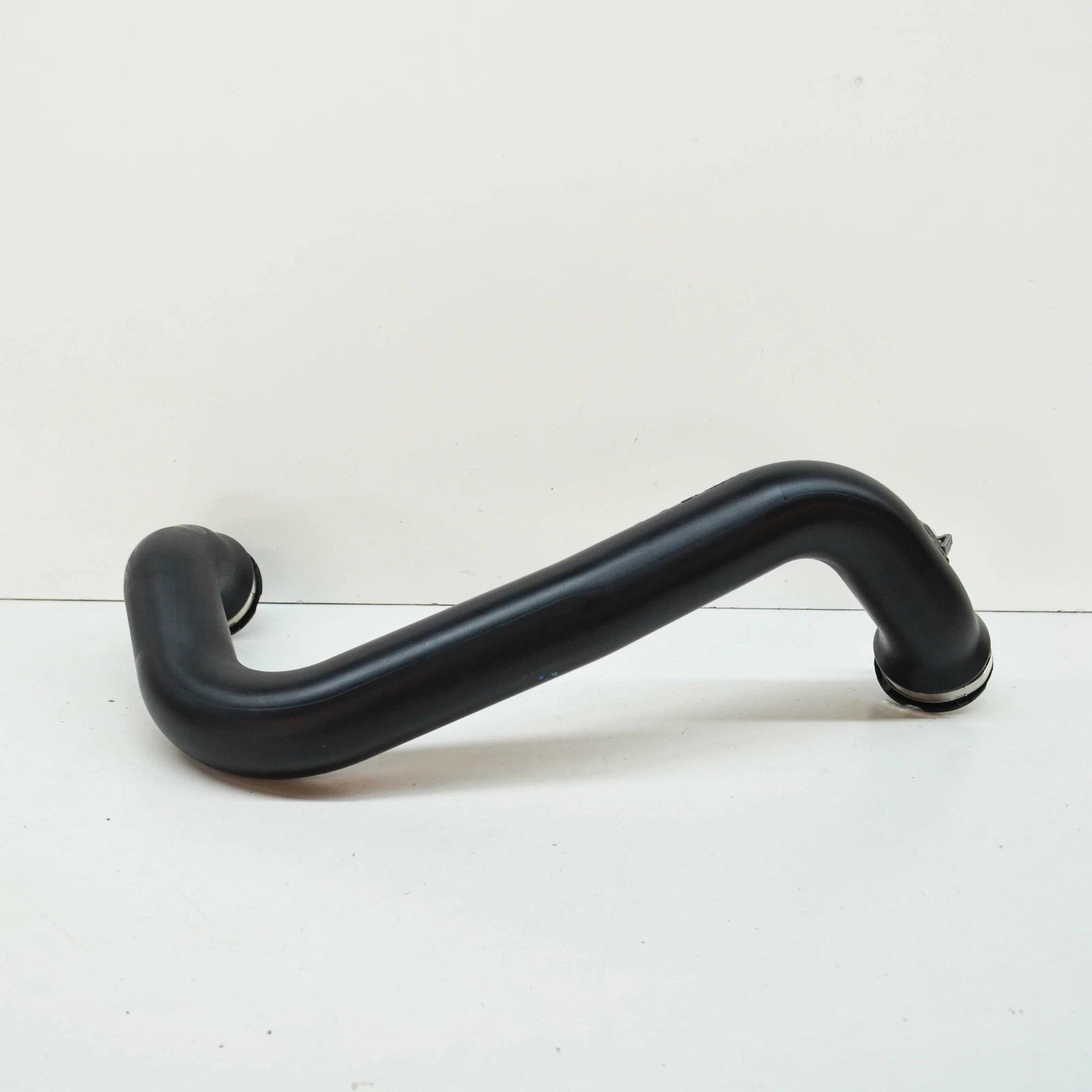 NEW AUDI A6 S6 C8 LEFT SIDE INTERCOOLER PRESSURE HOSE 4K0145673AN