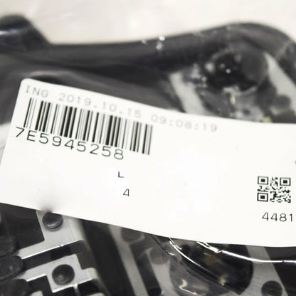 NEW VOLKSWAGEN TRANSPORTER T5 REAR RIGHT TAILLIGHT BULB HOLDER 7E5945258