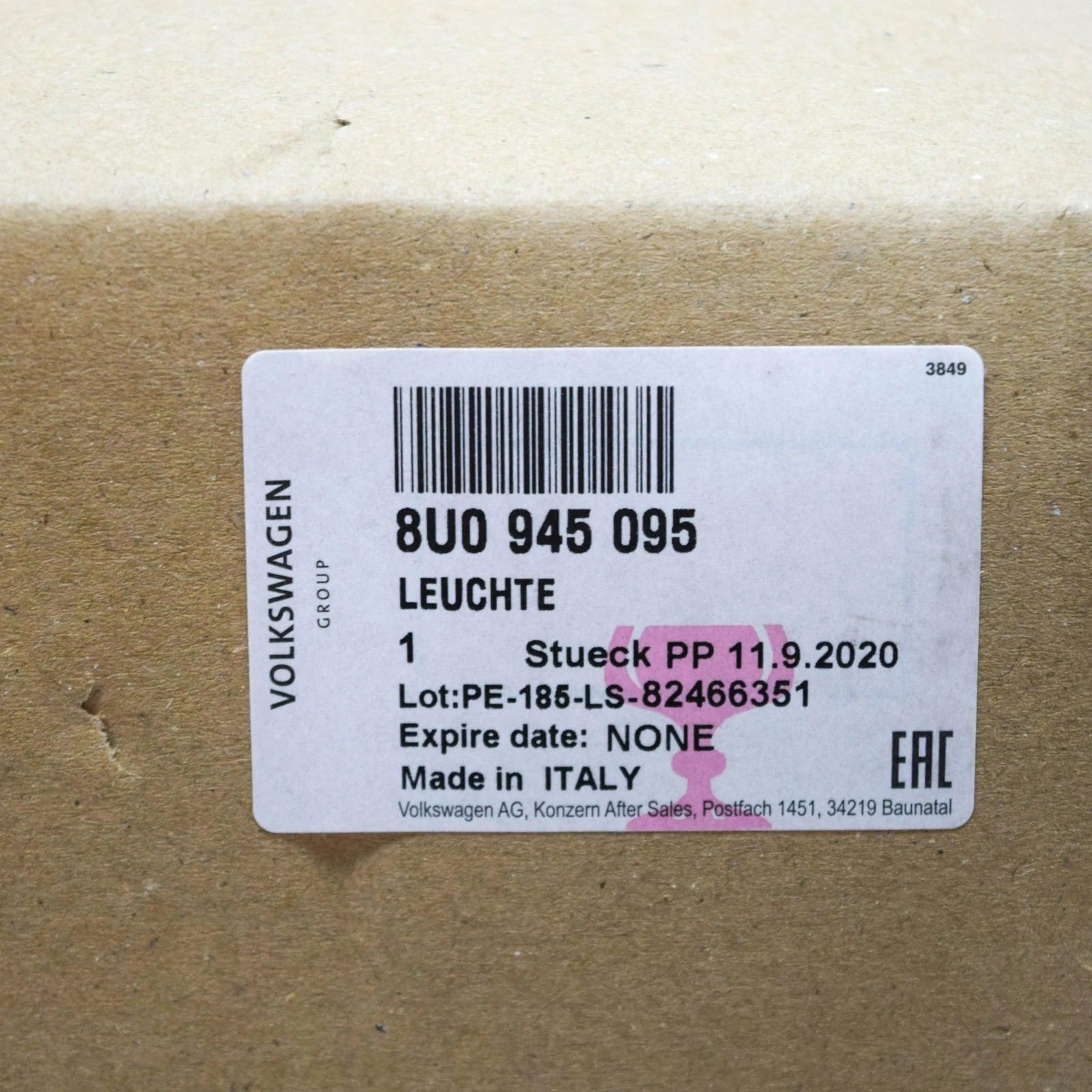 NEW AUDI Q3 8U REAR LEFT TAIL LIGHT 8U0945095