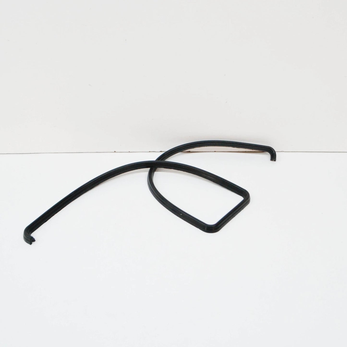 NEW BMW Z8 E52 ENGINE BEAUTY COVER GASKET 11121406744 1406744 ORIGINAL