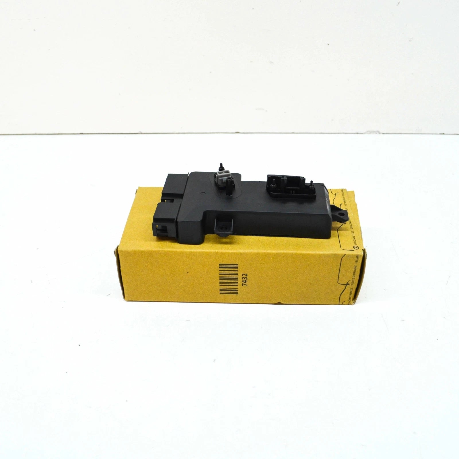NEW AUDI Q7 4M FRONT RIGHT SEAT POWER SWITCH 4M0959748
