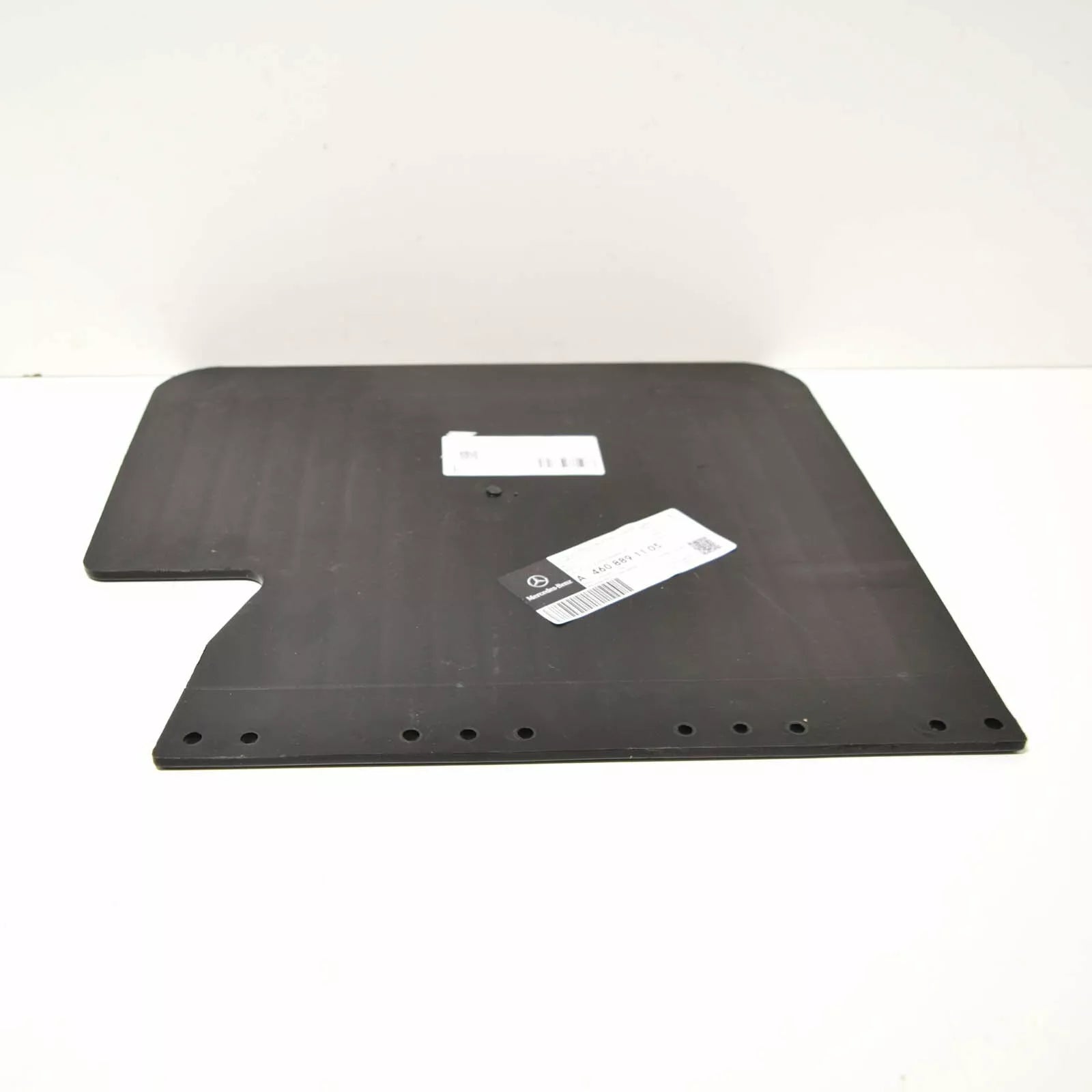 NEW MERCEDES-BENZ G-CLASS W463 REAR LEFT MUDGUARD APRON A4608891105