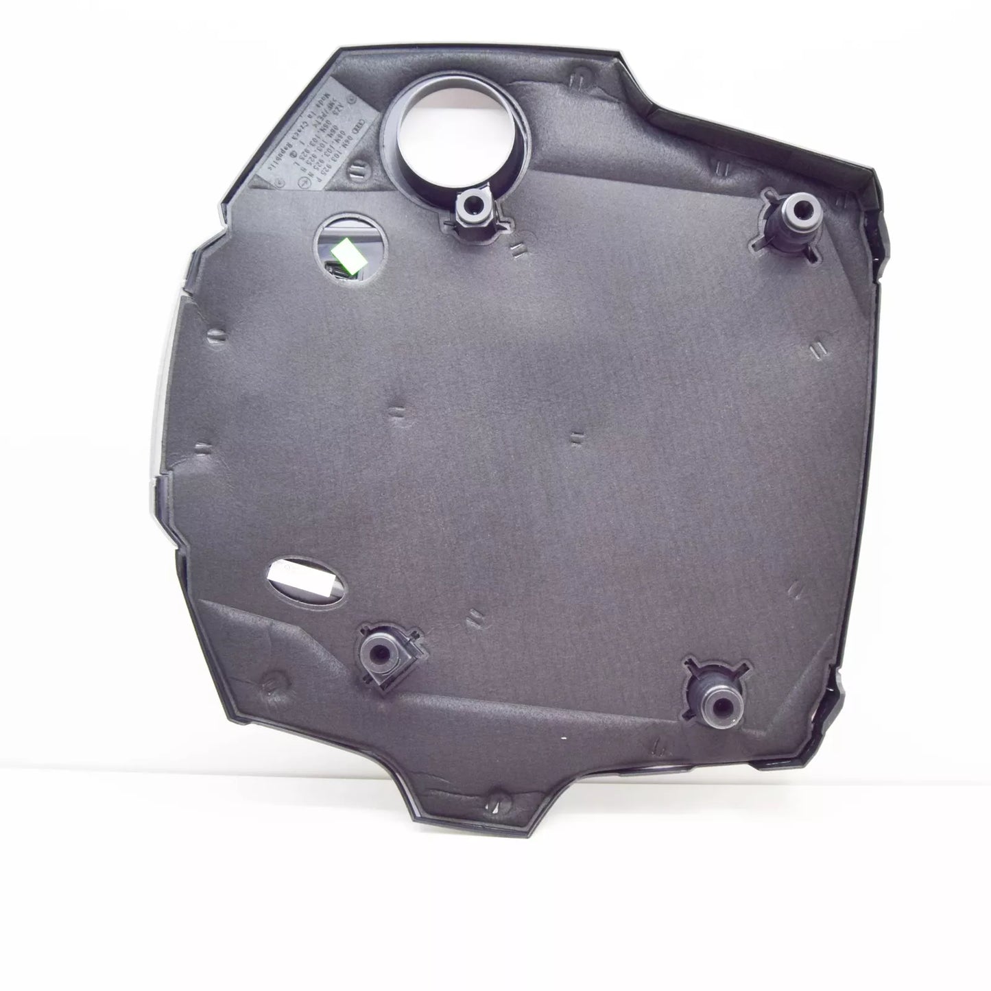 NEW AUDI A4 B9 ENGINE COVER 06M103925P ORIGINAL