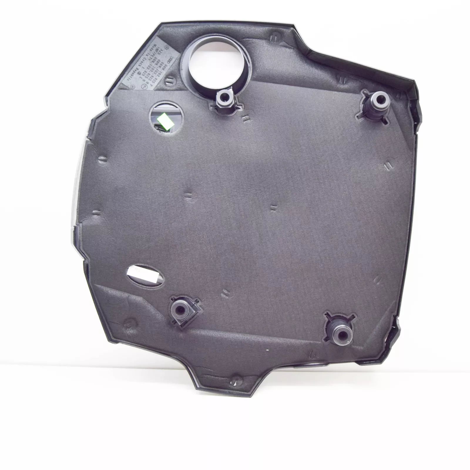 NEW AUDI A4 B9 ENGINE COVER 06M103925P ORIGINAL