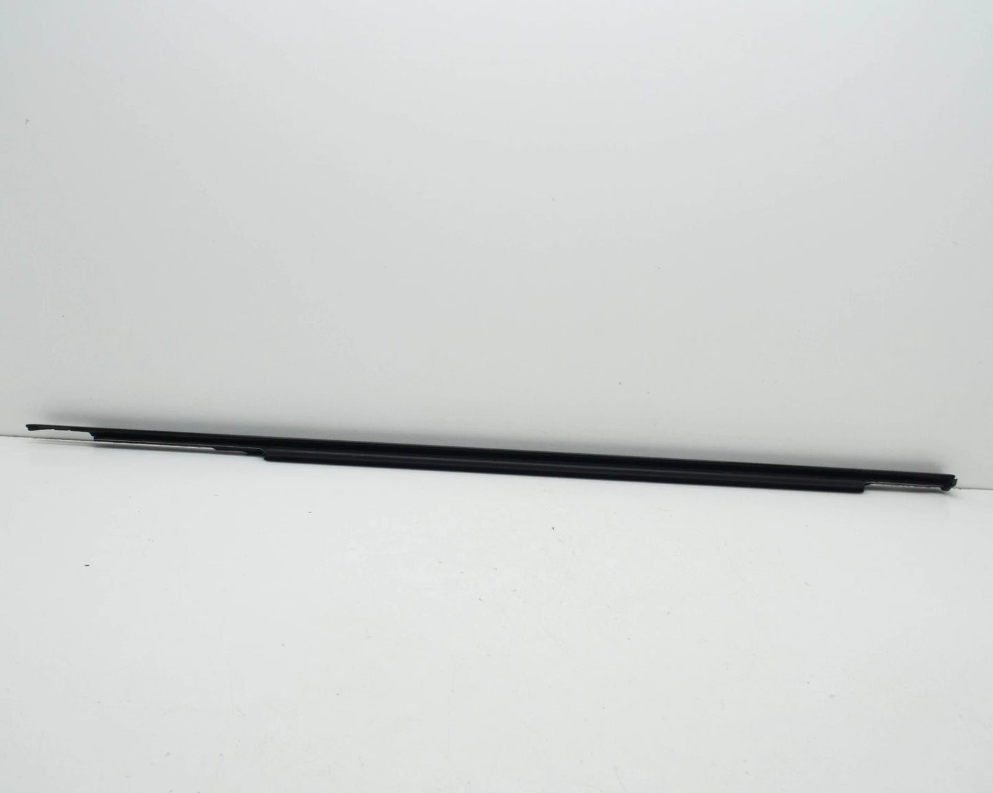 NEW BMW M5 F90 FRONT LEFT DOOR WINDOW STRIP 7404025 51337404025 ORIGINAL