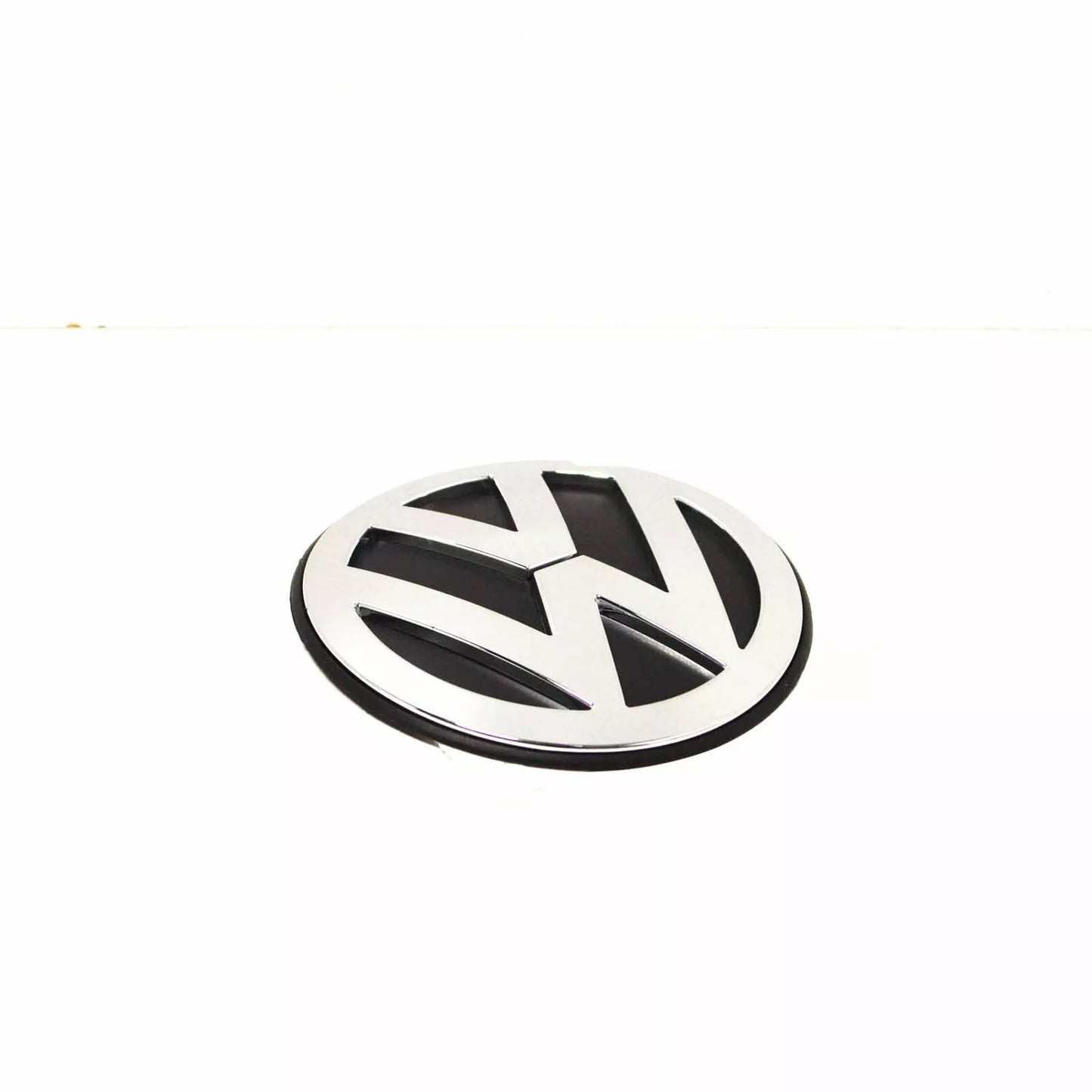 NEW VW BEETLE 1Y CONVERTIBLE CHROME VW EMBLEM 1C0853617BULM
