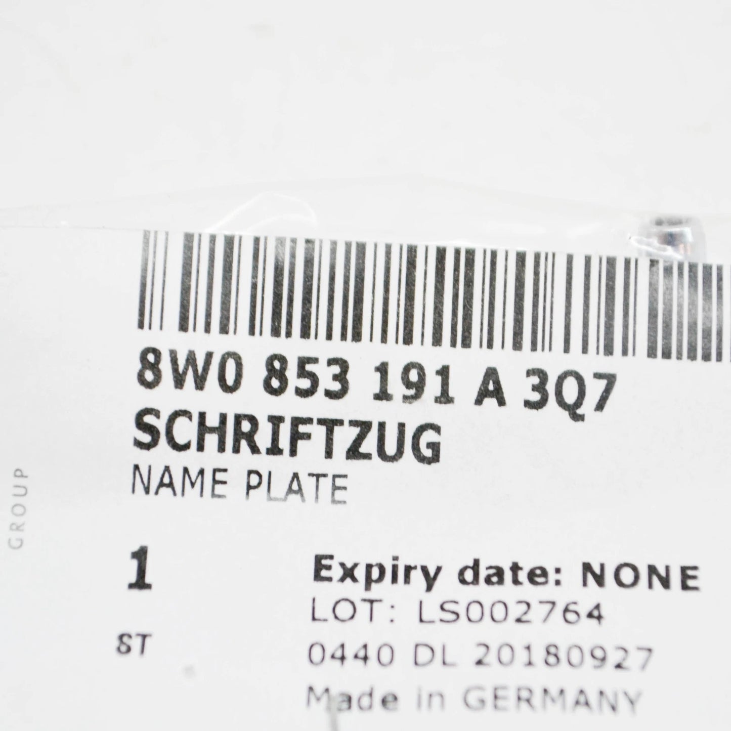 NEW AUDI A4 AVANT B9 DASHBOARD EMBLEM 'QUATTRO' 8W0853191A3Q7 ORIGINAL