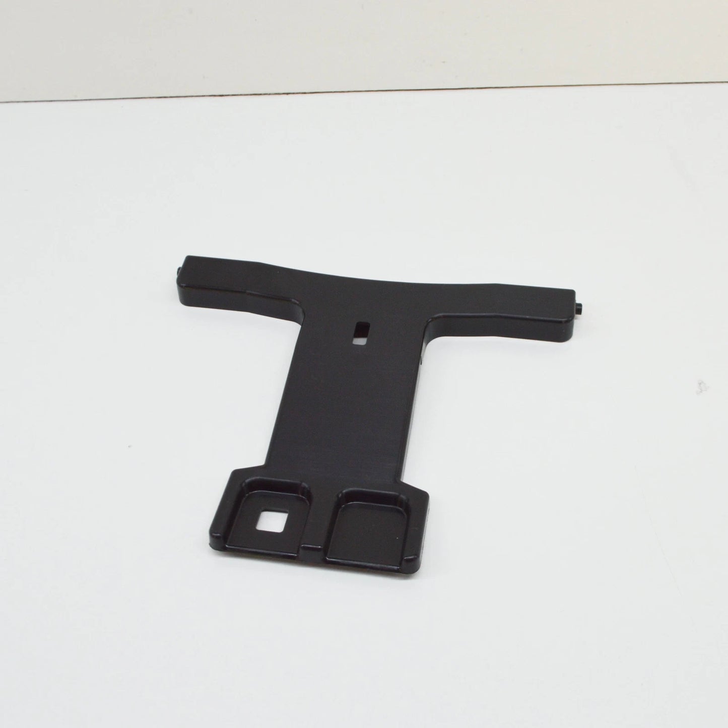 NEW MERCEDES-BENZ C W204 RADIATOR GRILLE SUPPORT A2048850736 ORIGINAL