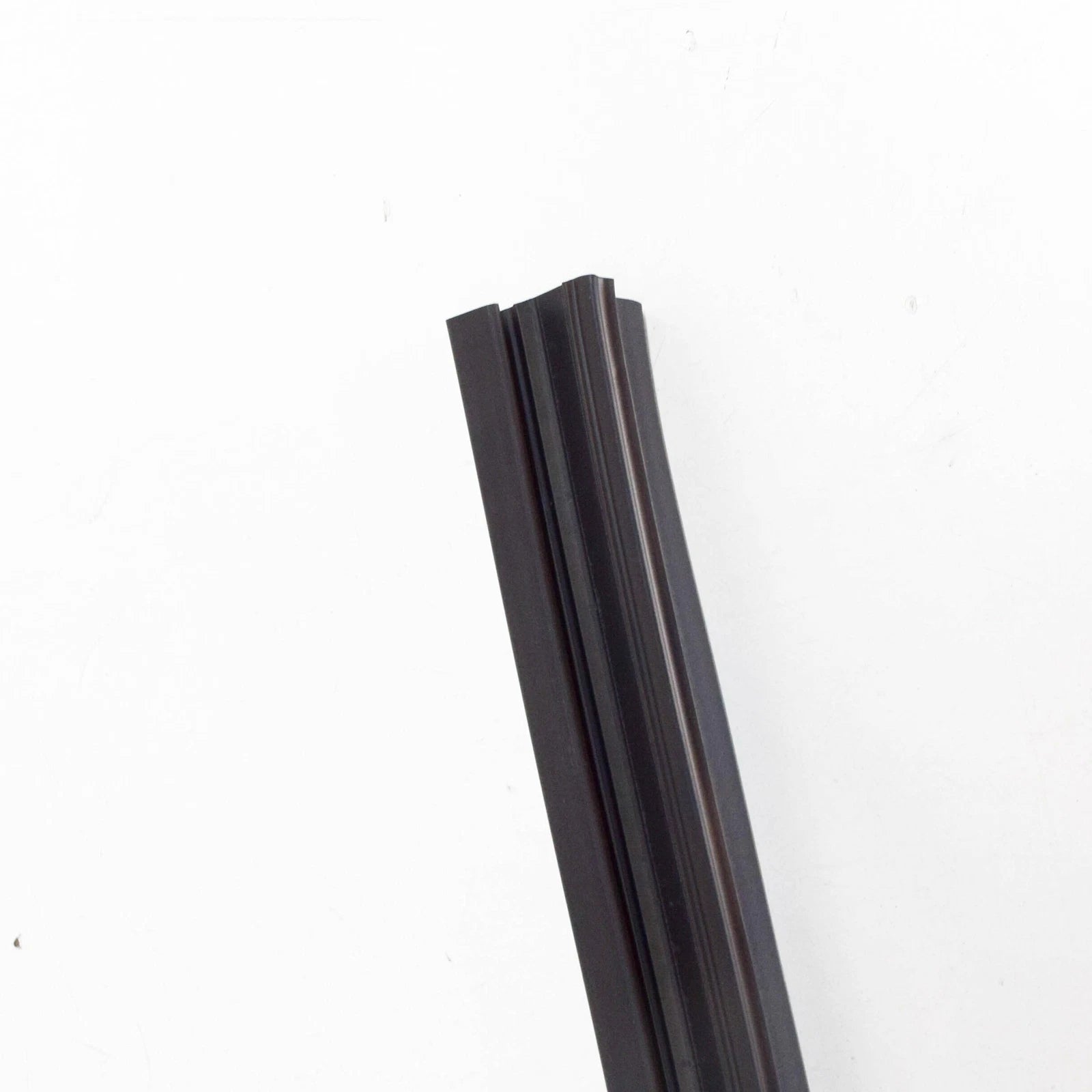 NEW MERCEDES-BENZ E W213 FRONT RADIATOR GRILLE UPPER SEAL A2136280900 ORIGINAL