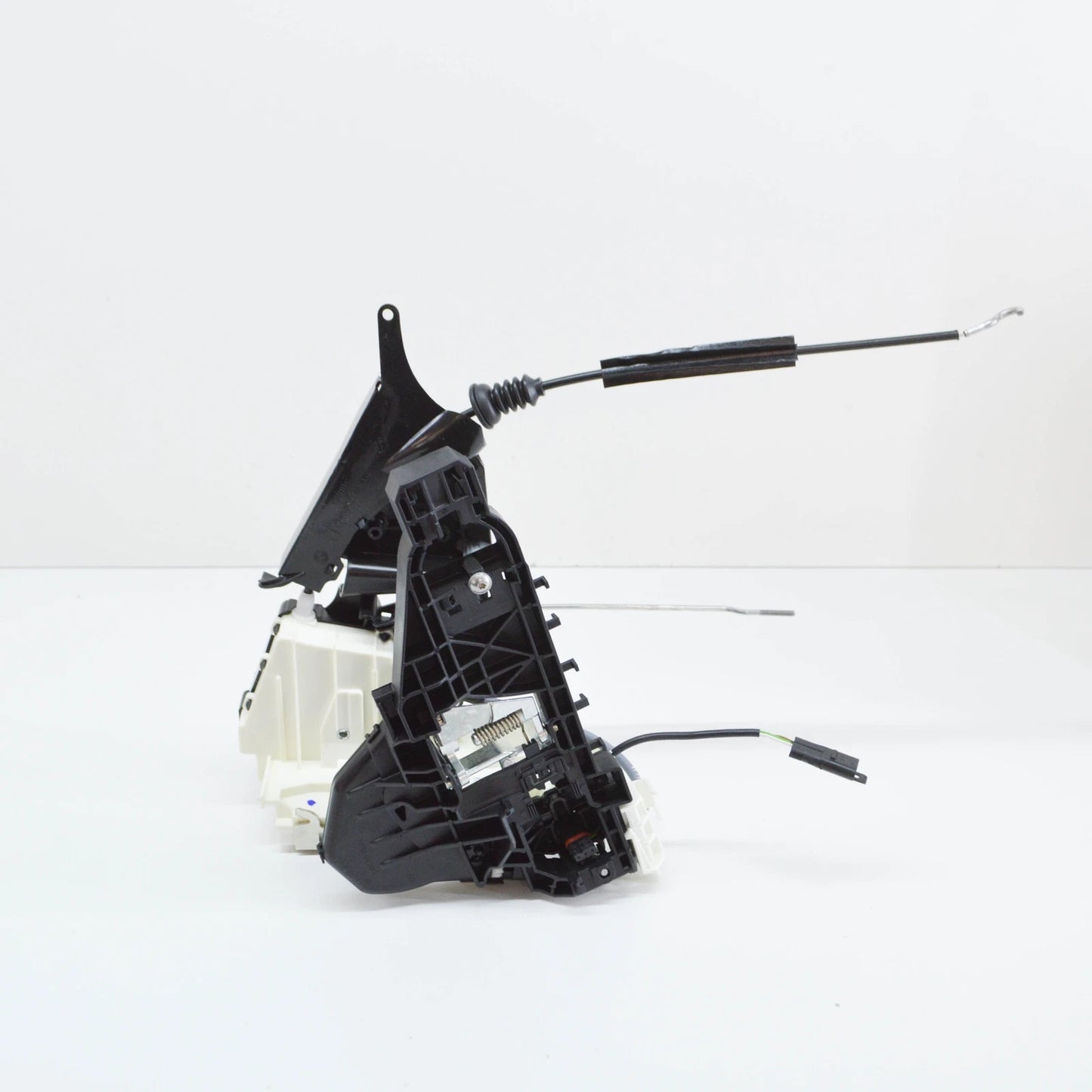 NEW MERCEDES-BENZ A W169 FRONT LEFT DOOR LOCK LHD A1697203535 ORIGINAL