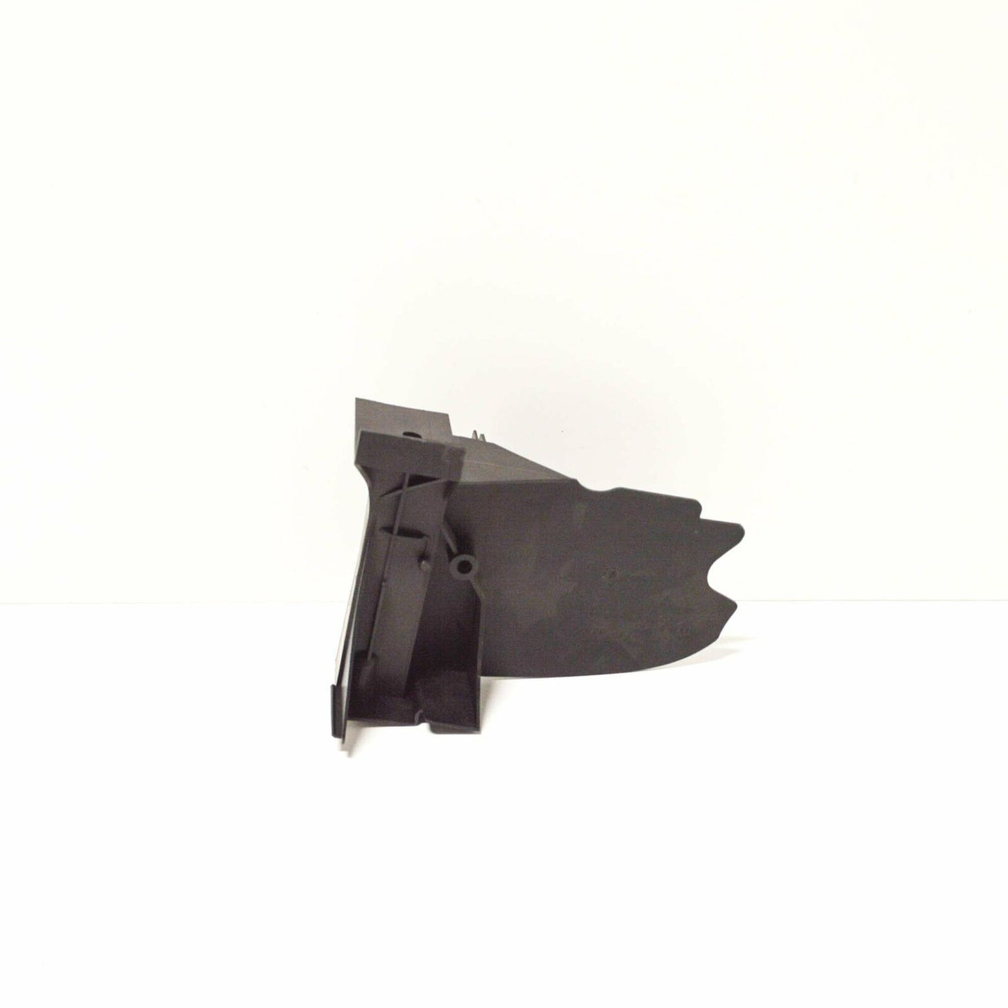 NEW MERCEDES BENZ VIANO W639 FRONT RIGHT BUMPER BRACKET A6398851914 ORIGINAL