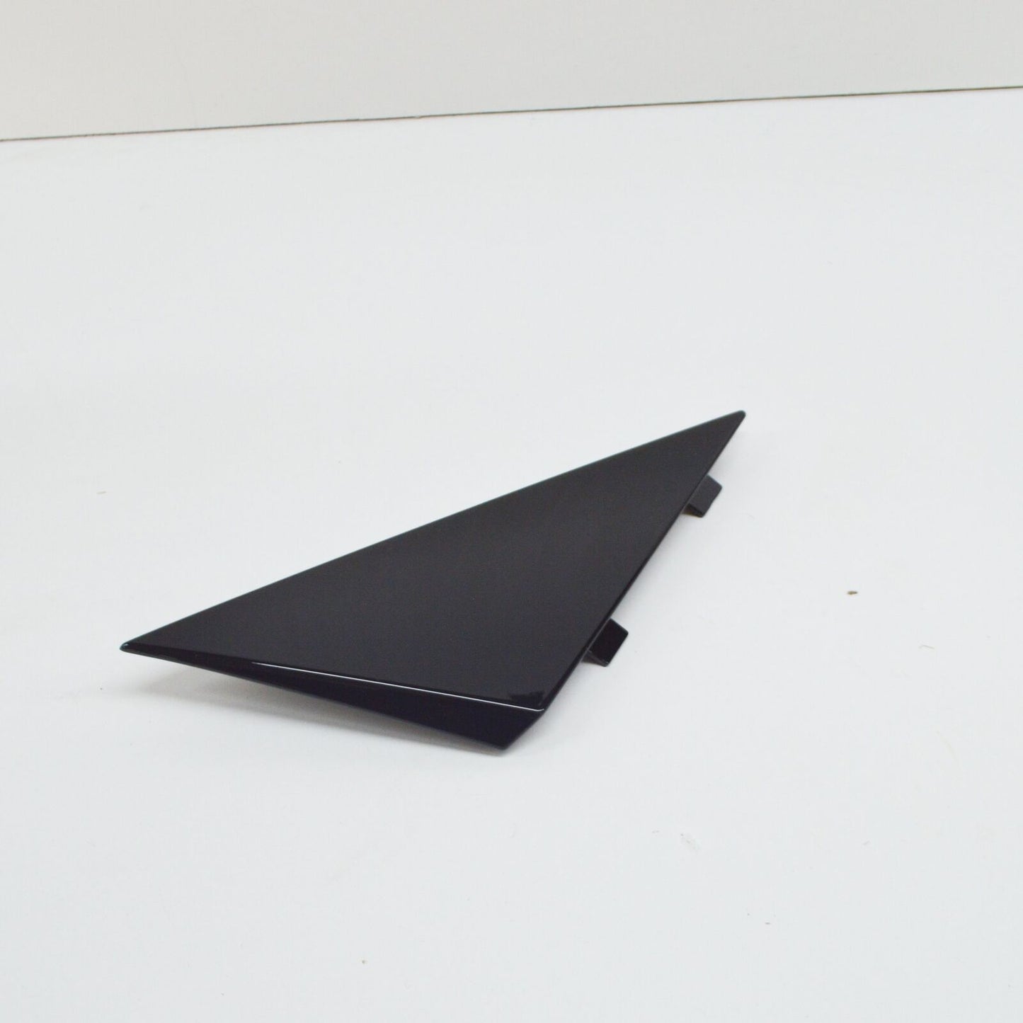 NEW MB E C238 FRONT RIGHT DOOR MIRROR TRIANGLE CAP A2387275400 ORIGINAL