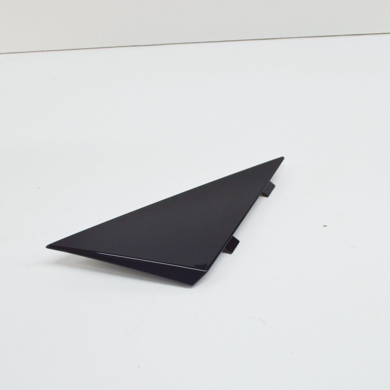 NEW MB E C238 FRONT RIGHT DOOR MIRROR TRIANGLE CAP A2387275400 ORIGINAL