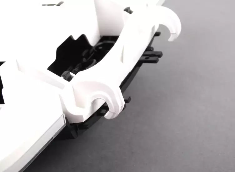 NEW MERCEDES-BENZ C W204 INTERIOR OVERHEAD LAMP A20490018049051 ORIGINAL