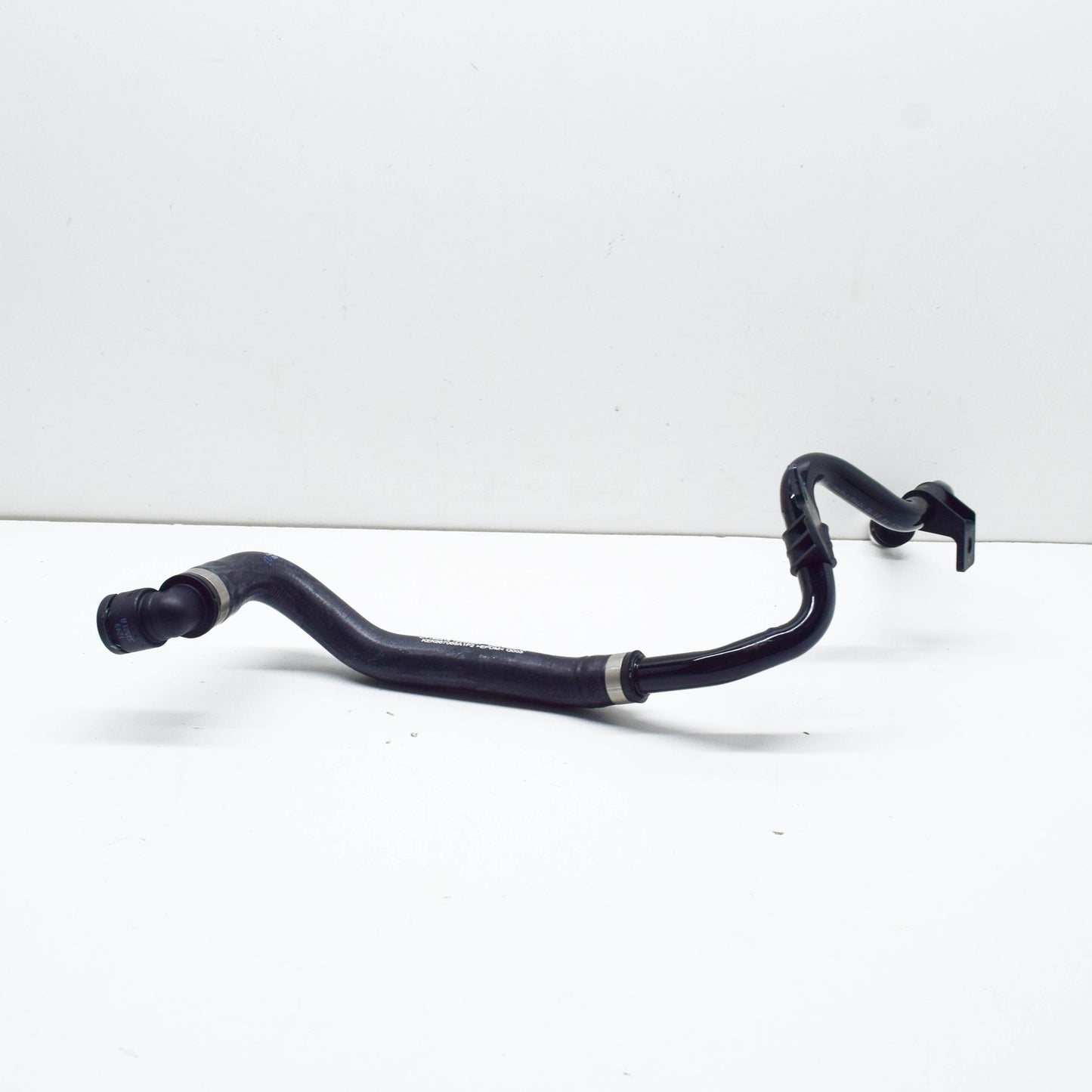 NEW MERCEDES-BENZ EQC COOLANT FILLING HOSE PIPE A2935011600 ORIGINAL