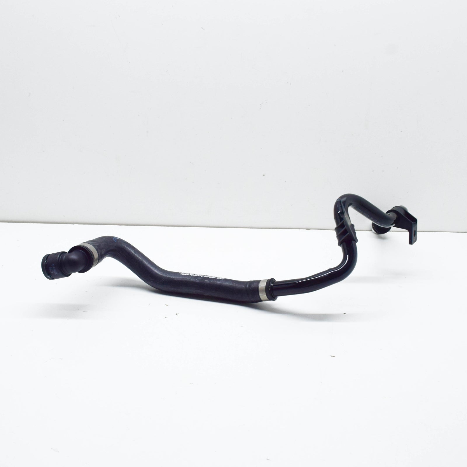 NEW MERCEDES-BENZ EQC COOLANT FILLING HOSE PIPE A2935011600 ORIGINAL