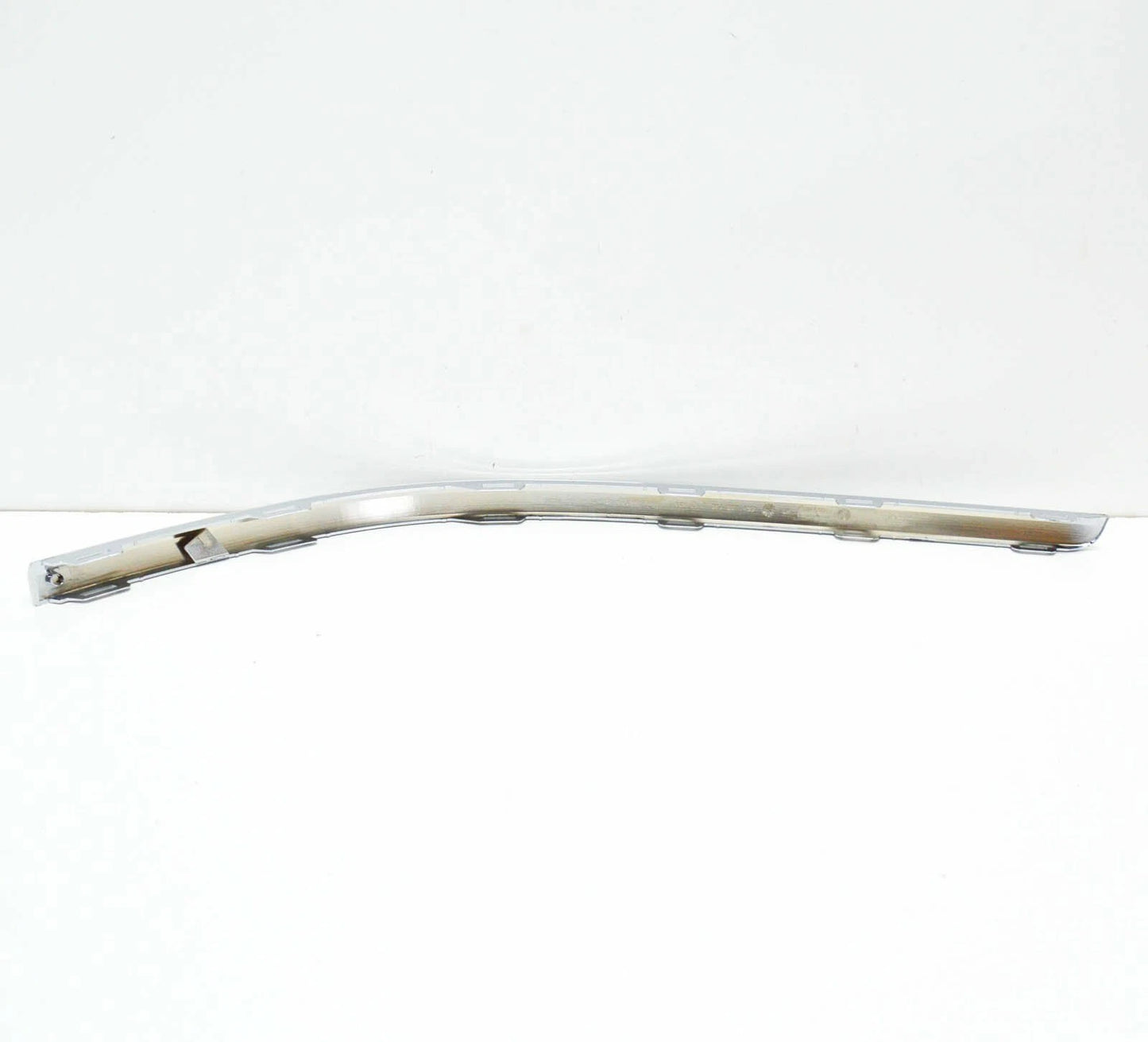 NEW VW PASSAT B8 REAR LEFT BUMPER MOLDING CHROME 5618074592ZZ