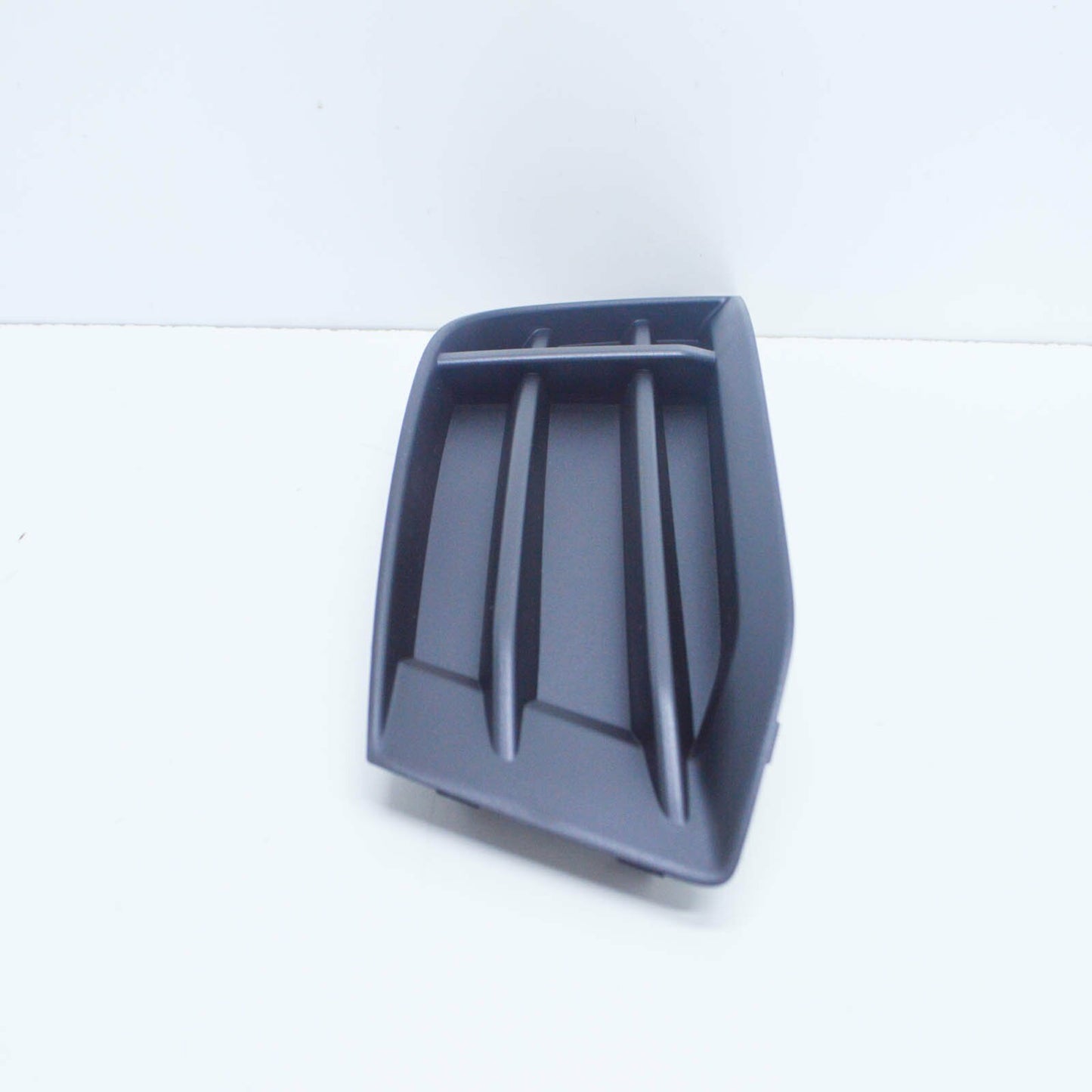 NEW AUDI A3 8V FRONT BUMPER LEFT AIR GUIDE GRILLE 8V5807681AA9B9 ORIGINAL