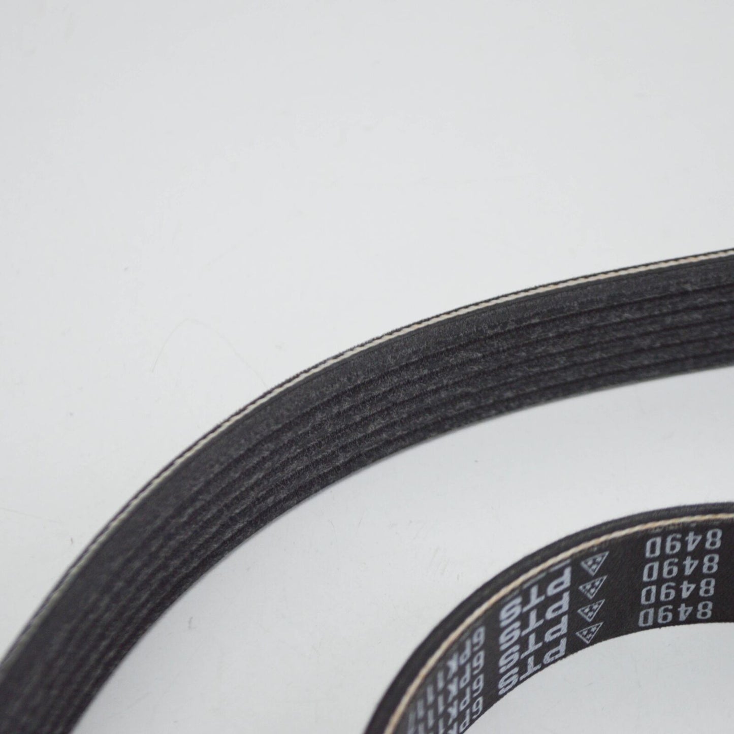 NEW AUDI A3 8P ACCESSORY DRIVE BELT 06J260849D ORIGINAL