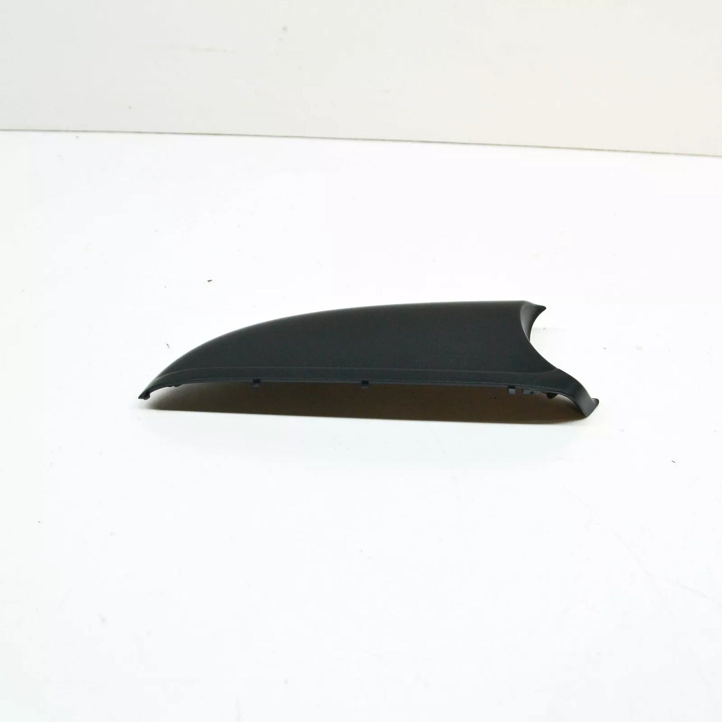 NEW AUDI A3 8P FRONT RIGHT DOOR MIRROR LOWER TRIM 4F0858524A01C