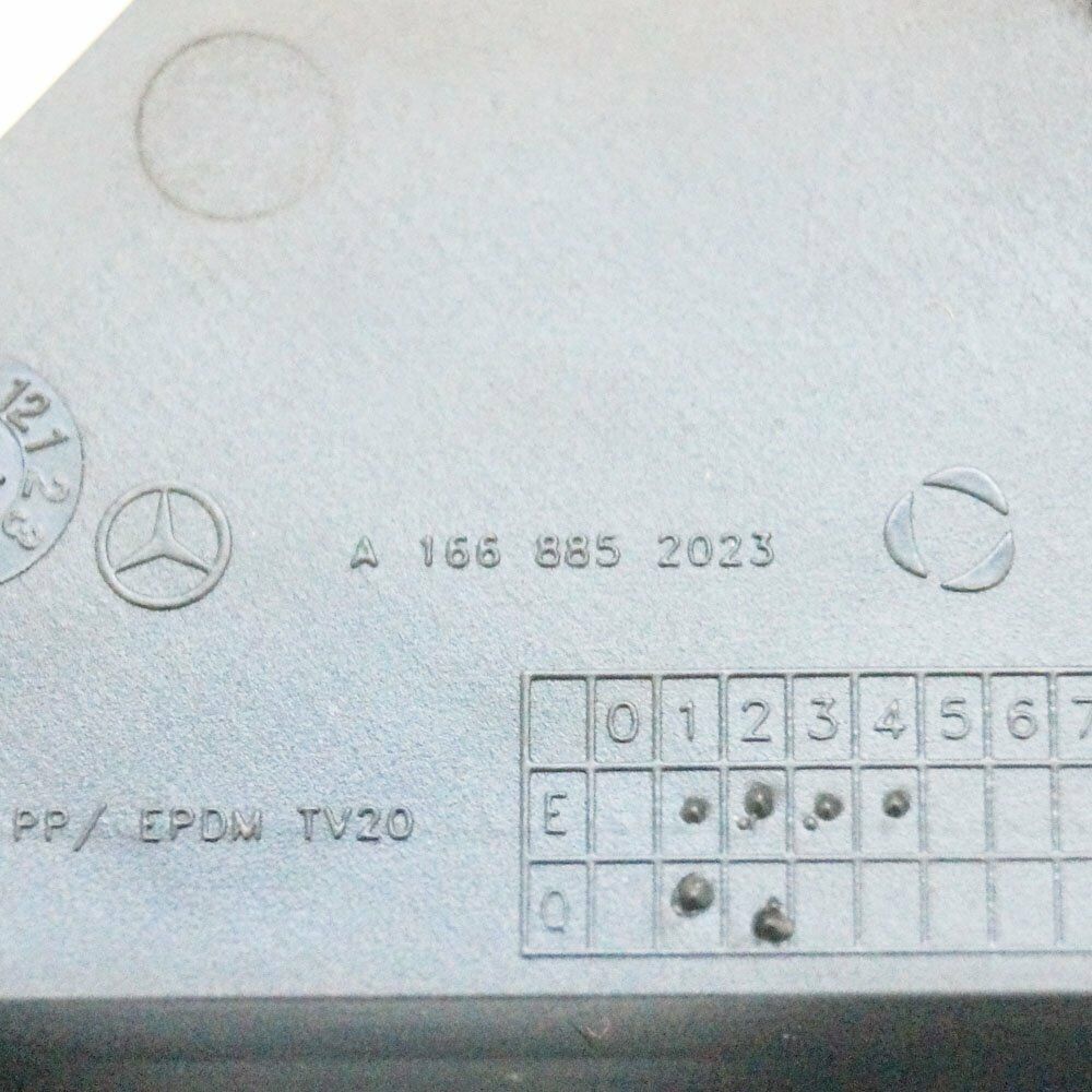 NEW MERCEDES BENZ GL X166 TOW EYE CAP A1668852023 ORIGINAL