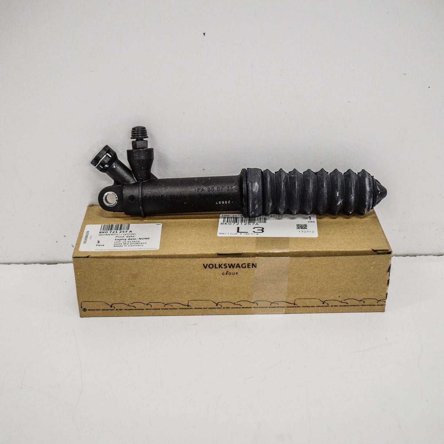 NEW AUDI Q5 8R CLUTCH SLAVE CYLINDER 8K0721257A ORIGINAL