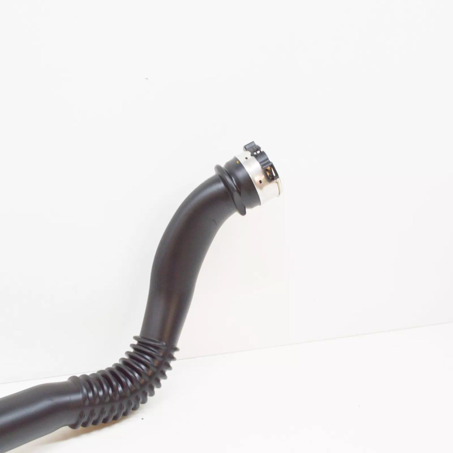 NEW BMW E60 E61 SEDAN WAGON INTERCOOLER PIPE TURBO HOSE 7803748 11617803748