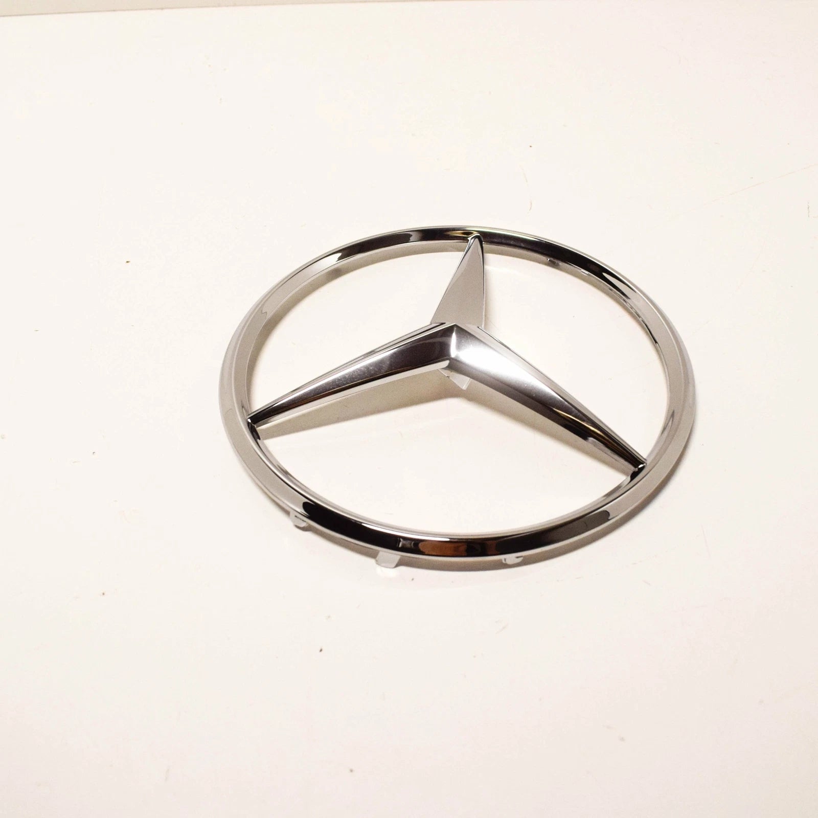 NEW MB M-CLASS W163 FRONT RADIATOR GRILLE BADGE EMBLEM A1638880086 ORIGINAL