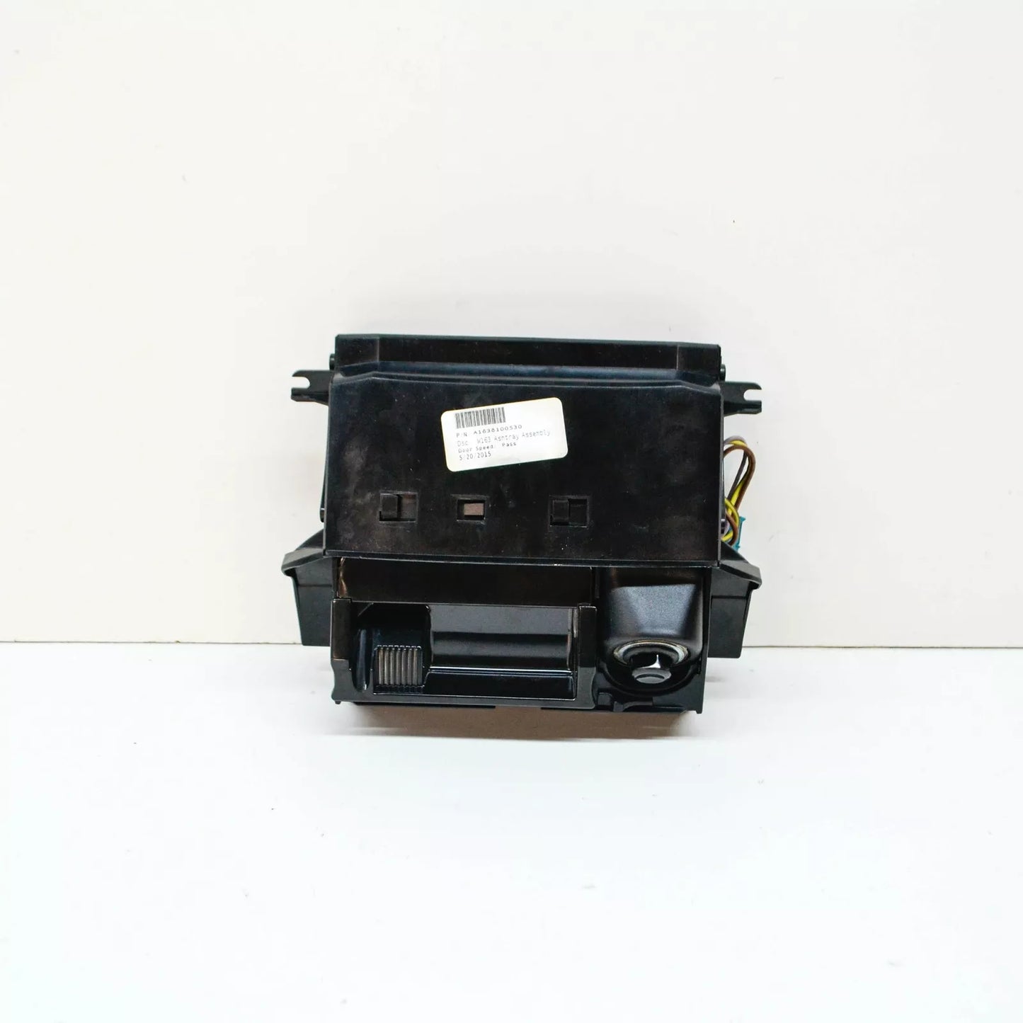 NEW MERCEDES-BENZ ML W163 FRONT CENTRAL ASHTRAY A1638100530