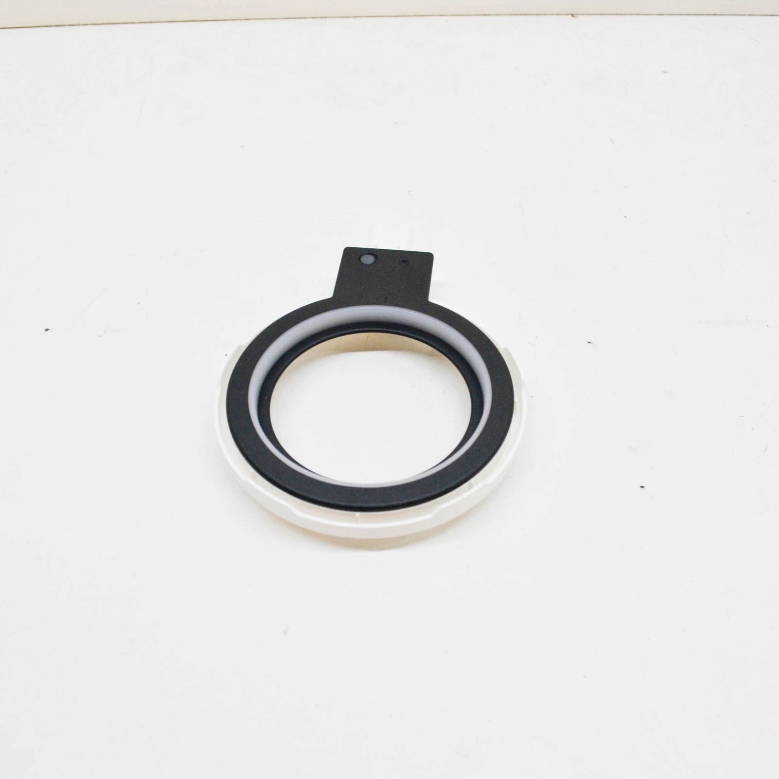 NEW BMW F15 F30N F45 SUV LIGHT UNIT CHARGING SOCKET COVER 7409973 63217409973