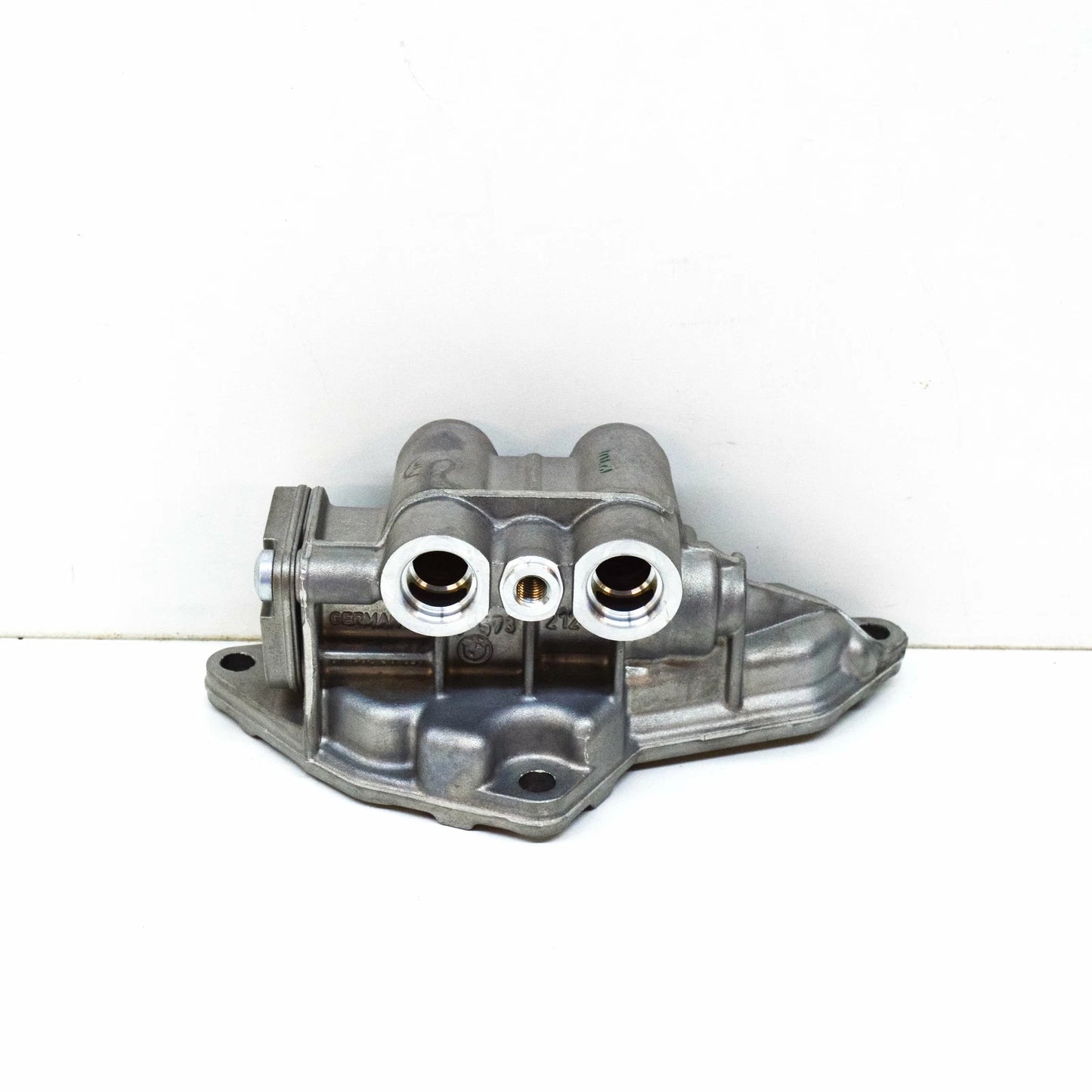 NEW BMW 1 COUPE E82 COOLANT ENGINE THERMOSTAT 11427573212 7573212