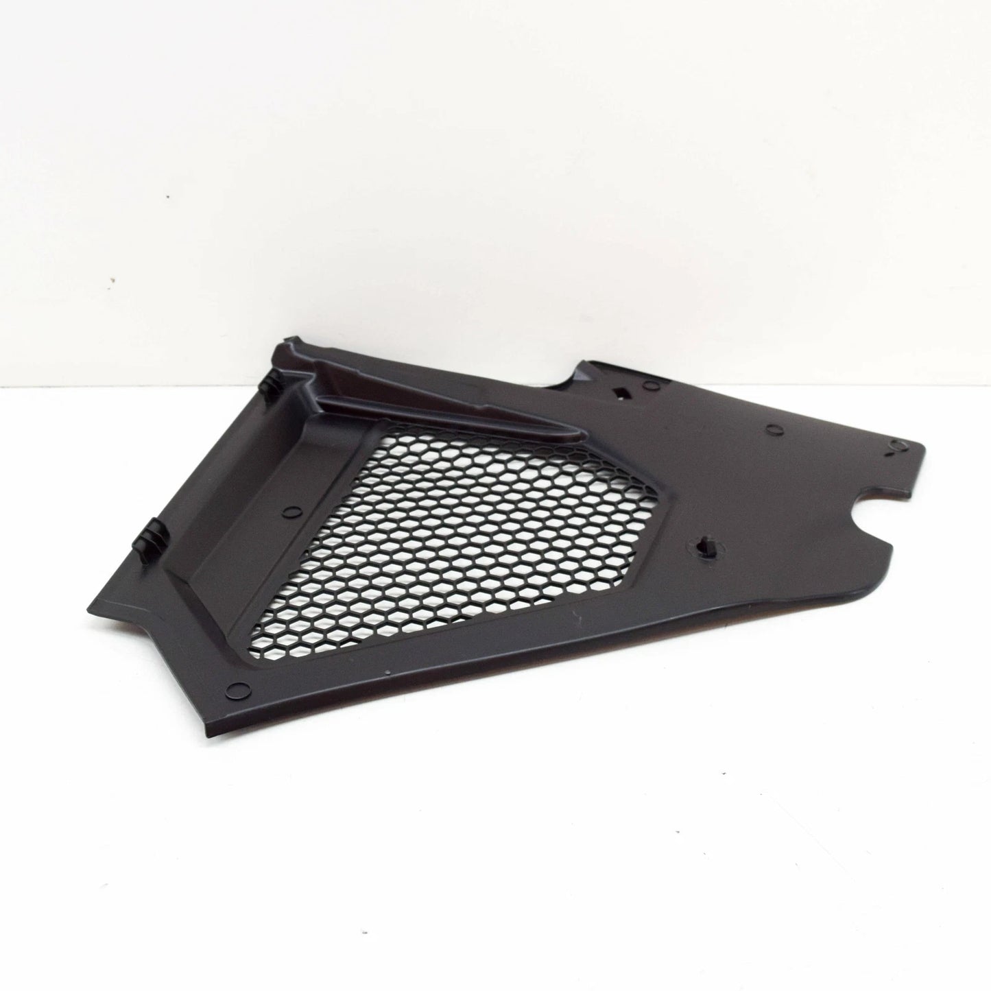 NEW BMW 3 G20 LEFT SIDE WINDSHIELD COVER 51717427847 2020 ORIGINAL