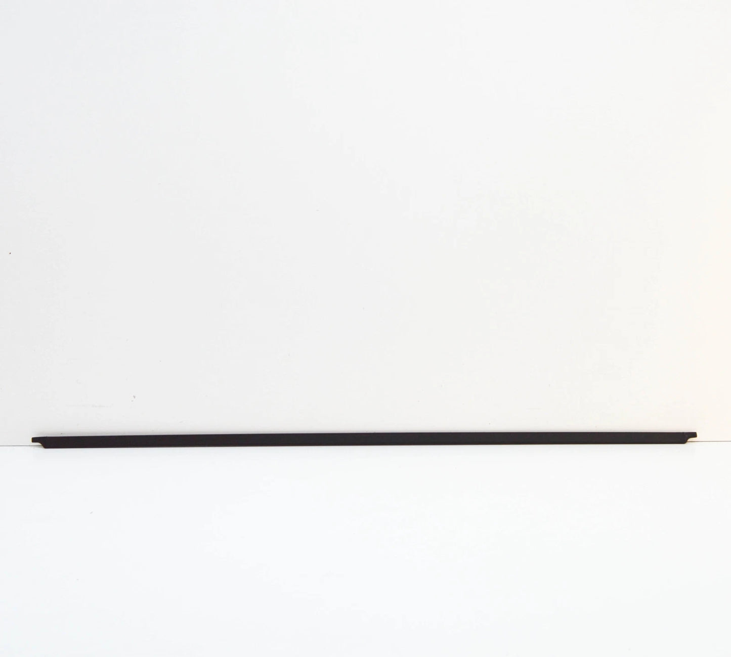 NEW MERCEDES-BENZ C W203 FRONT DOOR BOTTOM COVER STRIP A203690738264