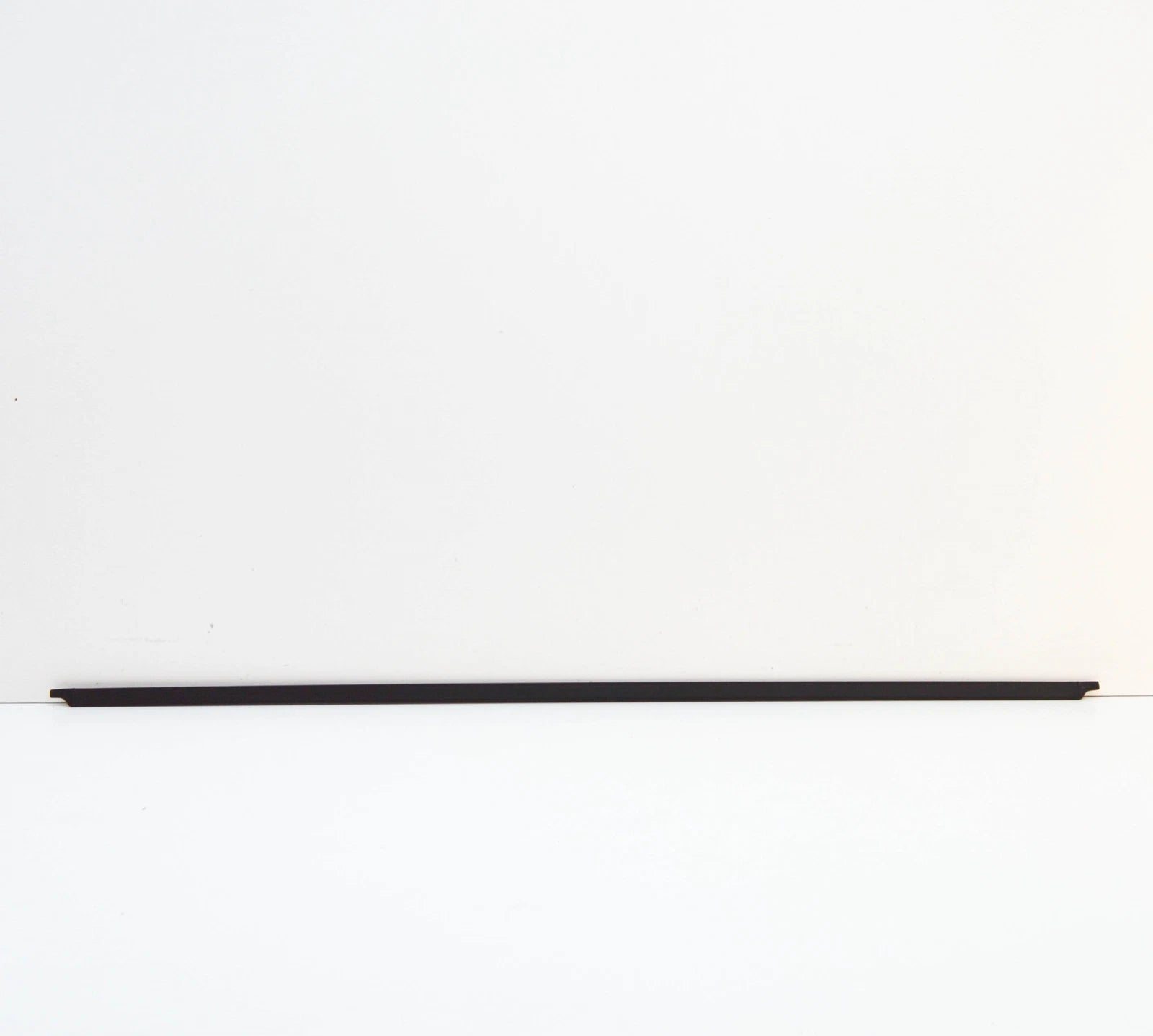 NEW MERCEDES-BENZ C W203 FRONT DOOR BOTTOM COVER STRIP A203690738264