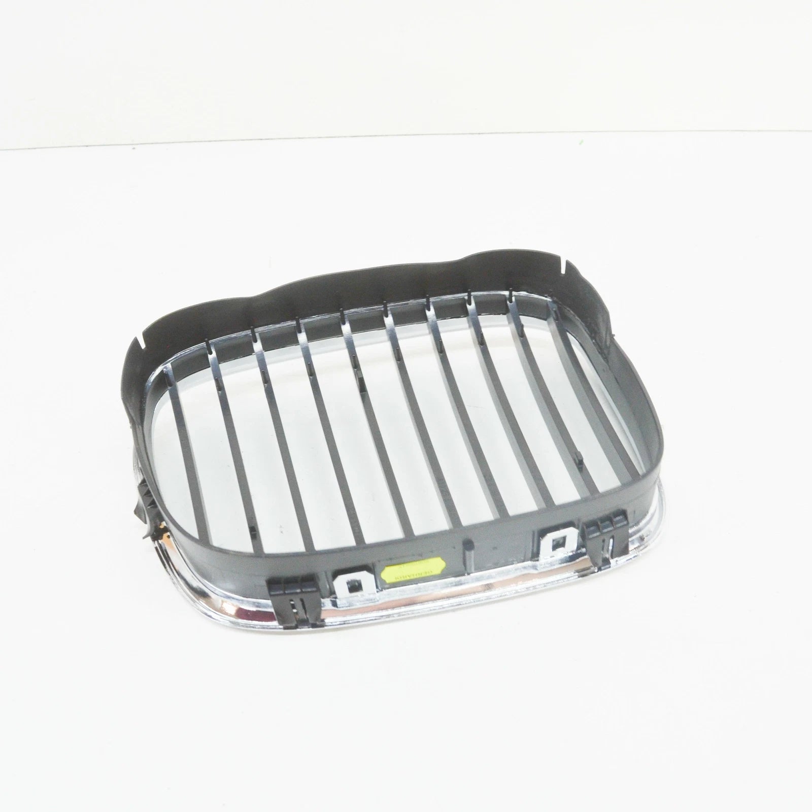 NEW BMW E39 FRONT RADIATOR KIDNEY CHROME GRILLE RIGHT 8184532 51138184532