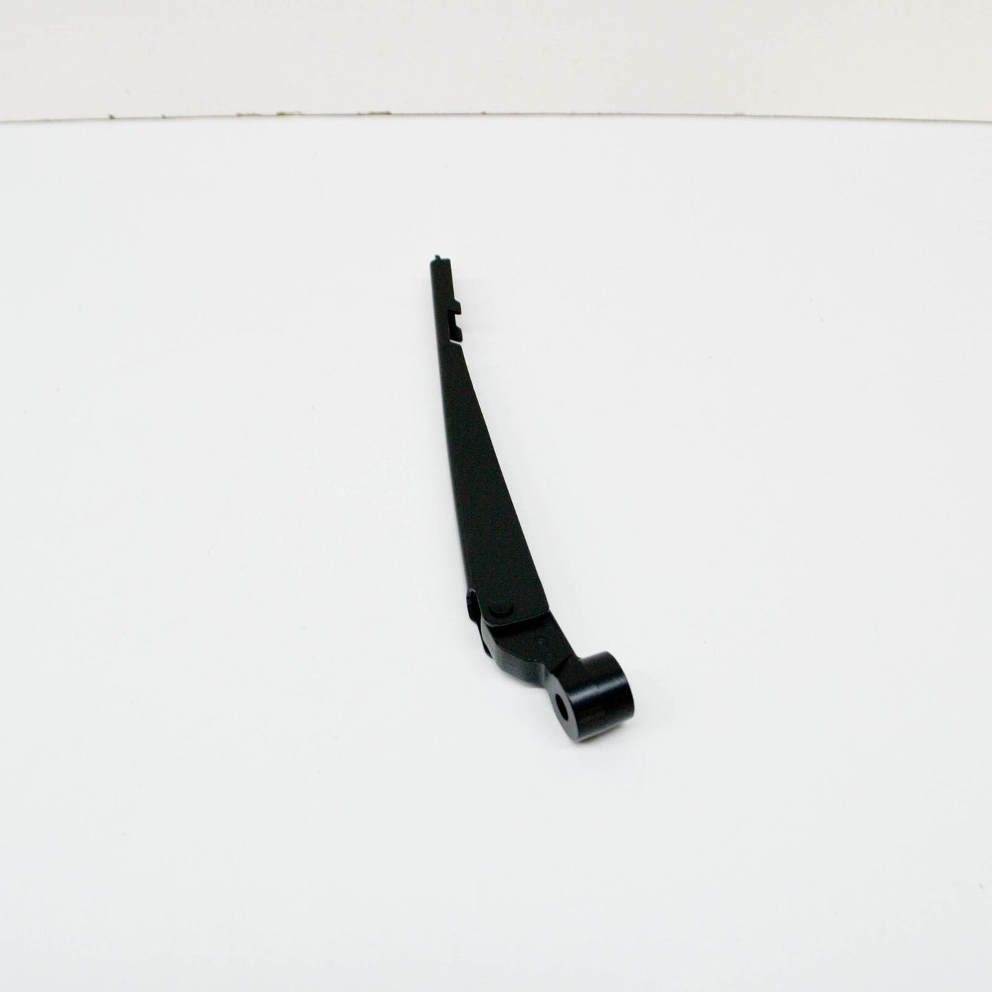 NEW MERCEDES-BENZ A W176 REAR PANEL DOOR WINDOW WIPER ARM A1768200544 ORIGINAL