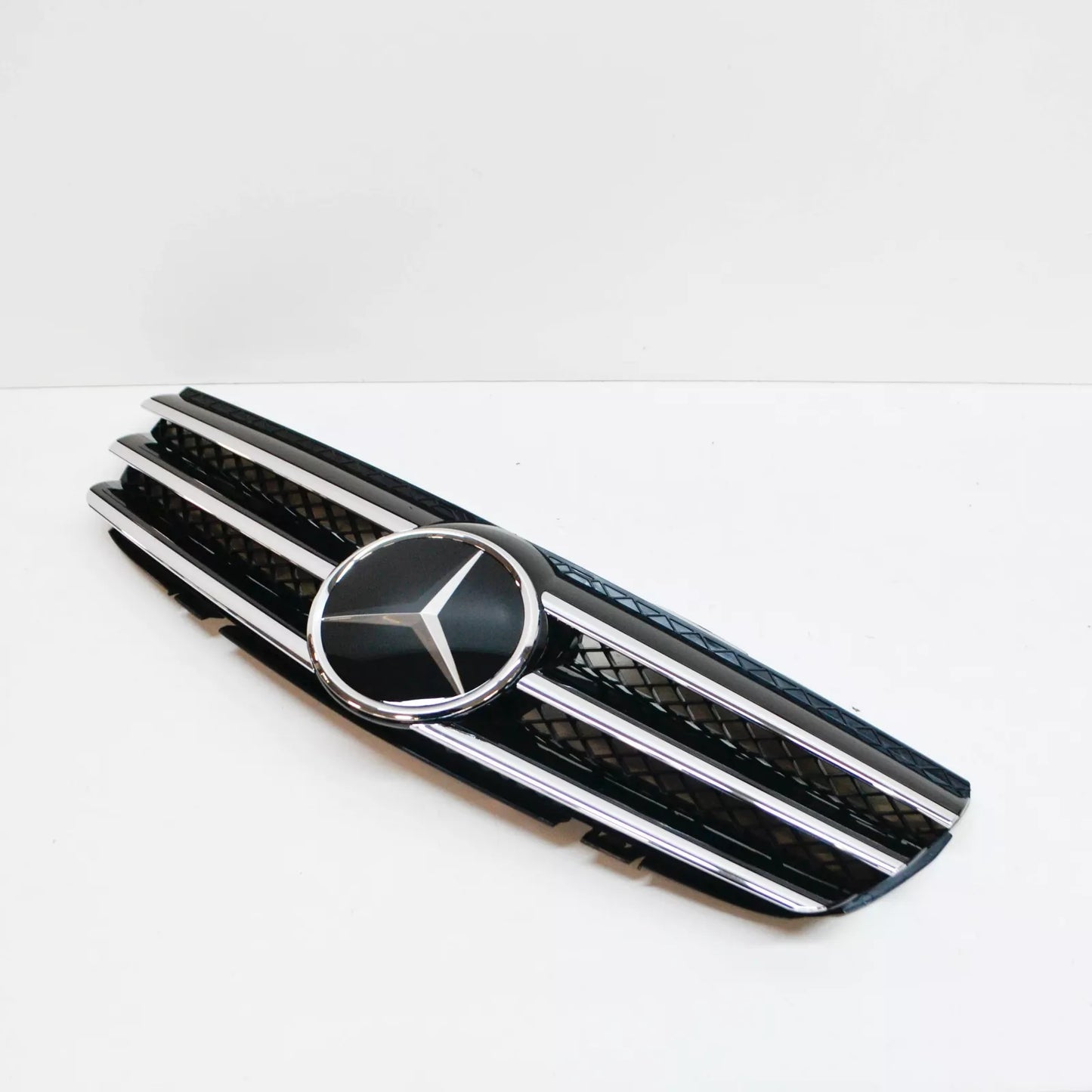 NEW MERCEDES-BENZ SL R230 RADIATOR GRILLE A2308801583 ORIGINAL