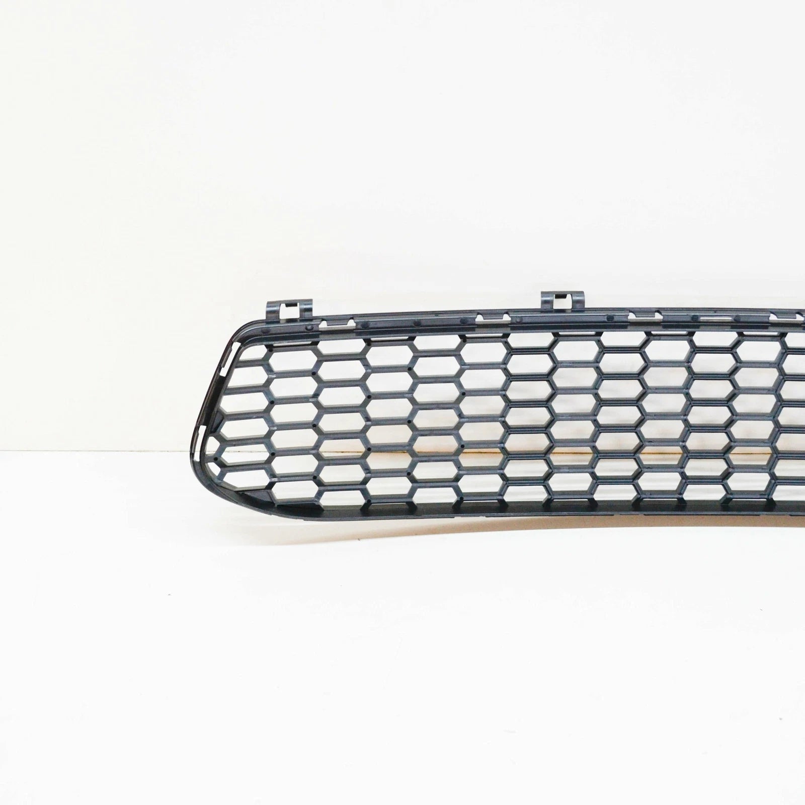 NEW BMW M2 F87 FRONT BUMPER CENTER GRILLE 51118062178 8062178 2016