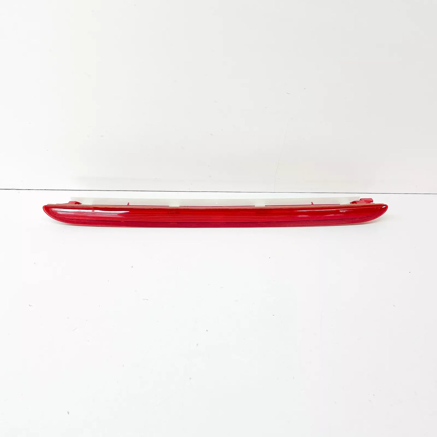 NEW VOLKSWAGEN AMAROK ADDITIONAL BRAKE STOP LIGHT 7P6945087B