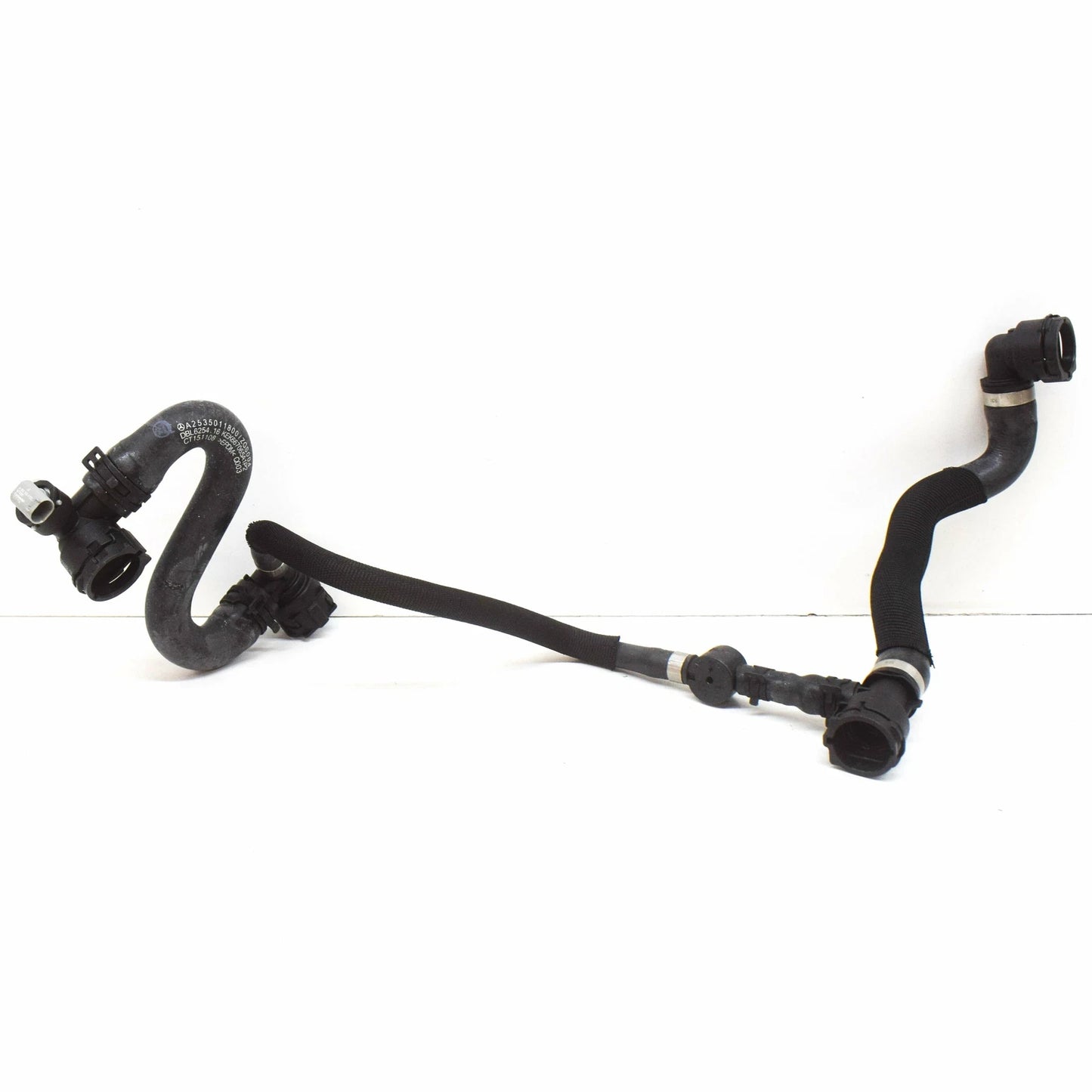 NEW MB E W213 RIGHT LOWER COOLANT RADIATOR LOWER WATER HOSE A2535011800 ORIGINAL