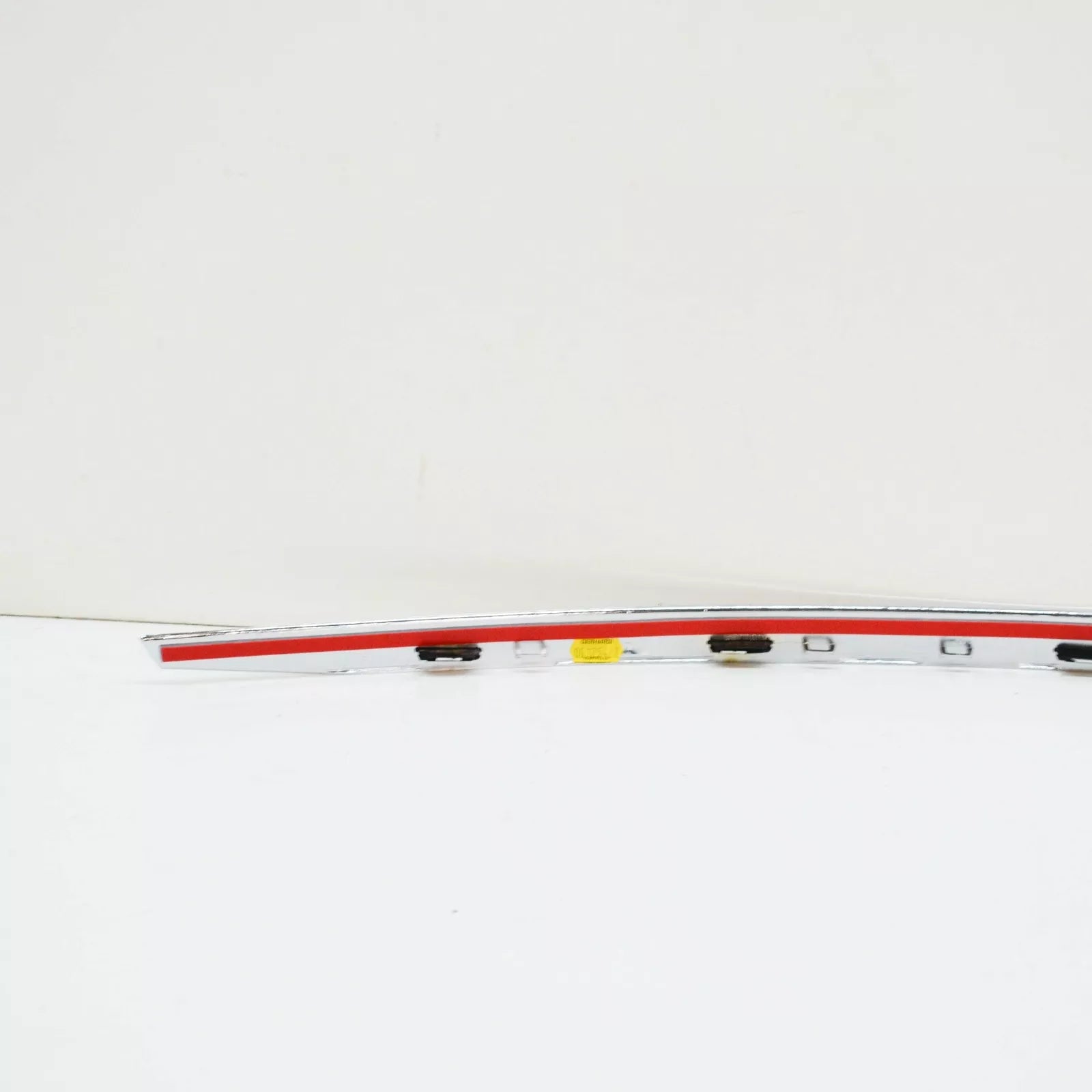 NEW MERCEDES-BENZ E-CLASS W212 REAR TRUNK LID TRIM MOULDING A2127430382