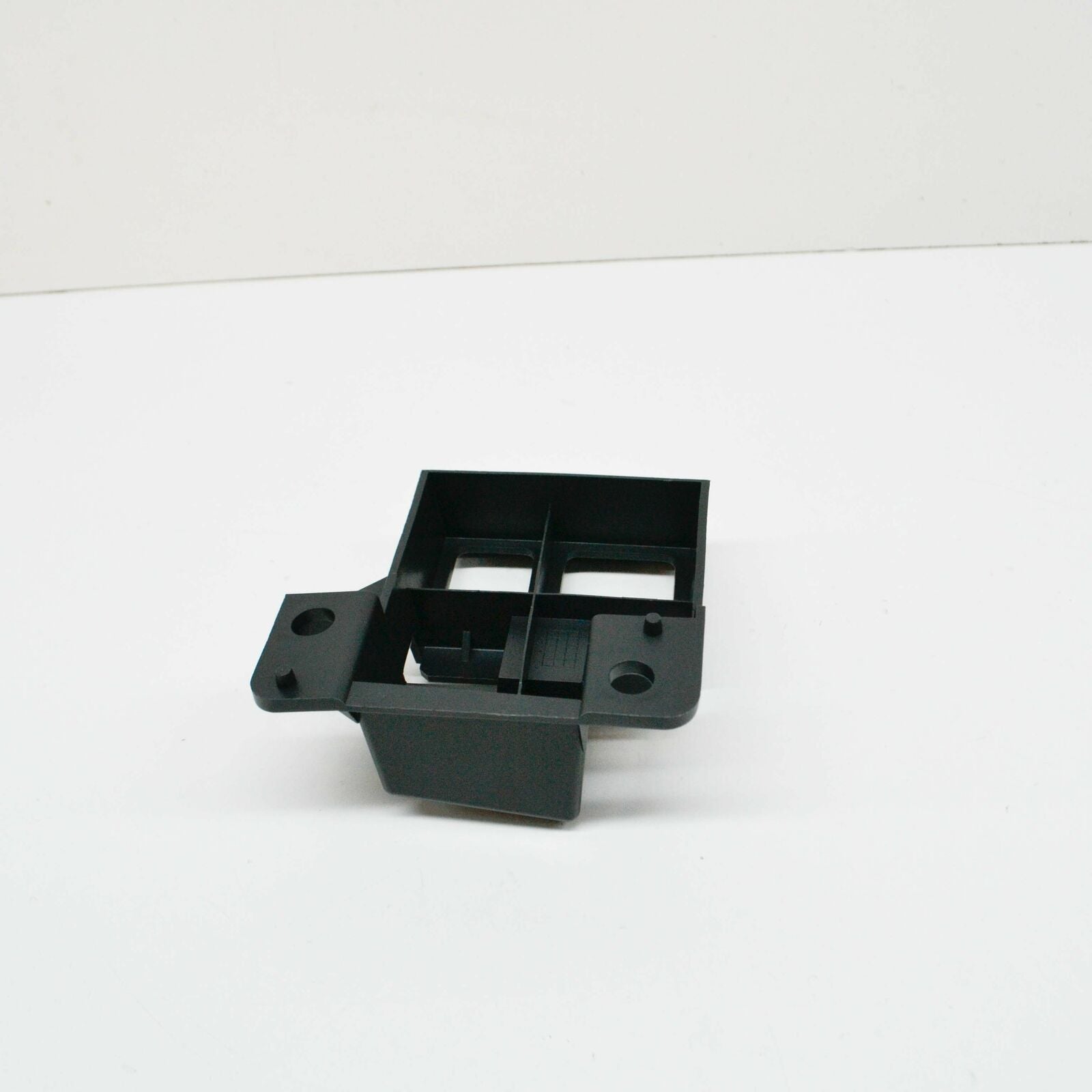 NEW VOLKSWAGEN CRAFTER MK1 2F FRONT BUMPER LEFT GUIDE 2E0807177 ORIGINAL