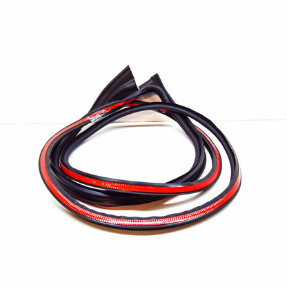 NEW AUDI Q7 4L FRONT LEFT DOOR SEAL RUBBER 4L0837911