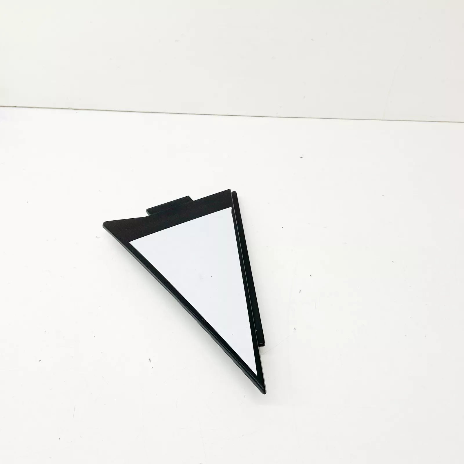 NEW AUDI A4 AVANT B8 REAR RIGHT OUTER WINDOW CORNER TRIM 8K5853274P9B9